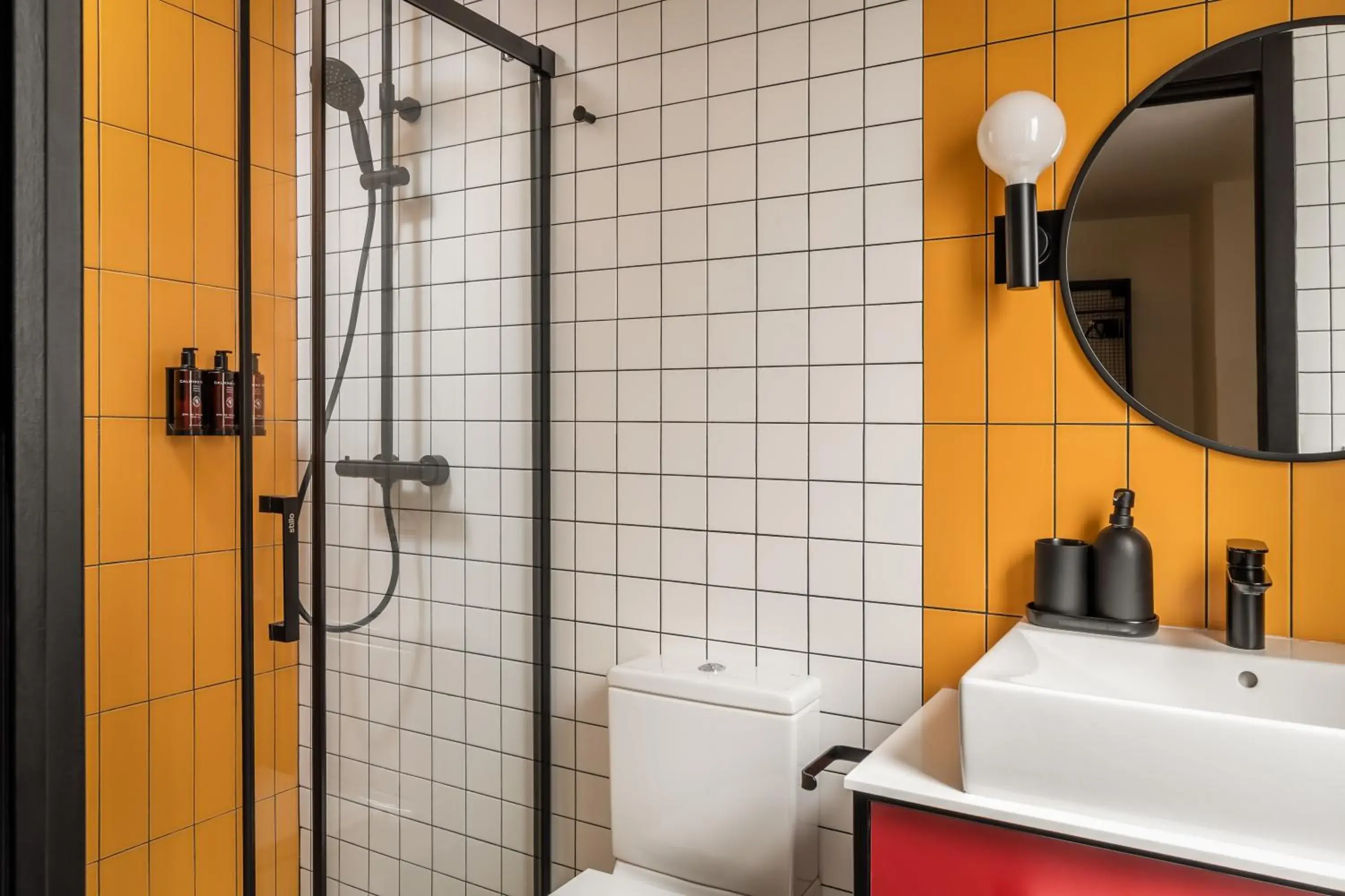 Twin Room in BYPILLOW Crosstown Twin Room in BYPILLOW Crosstown