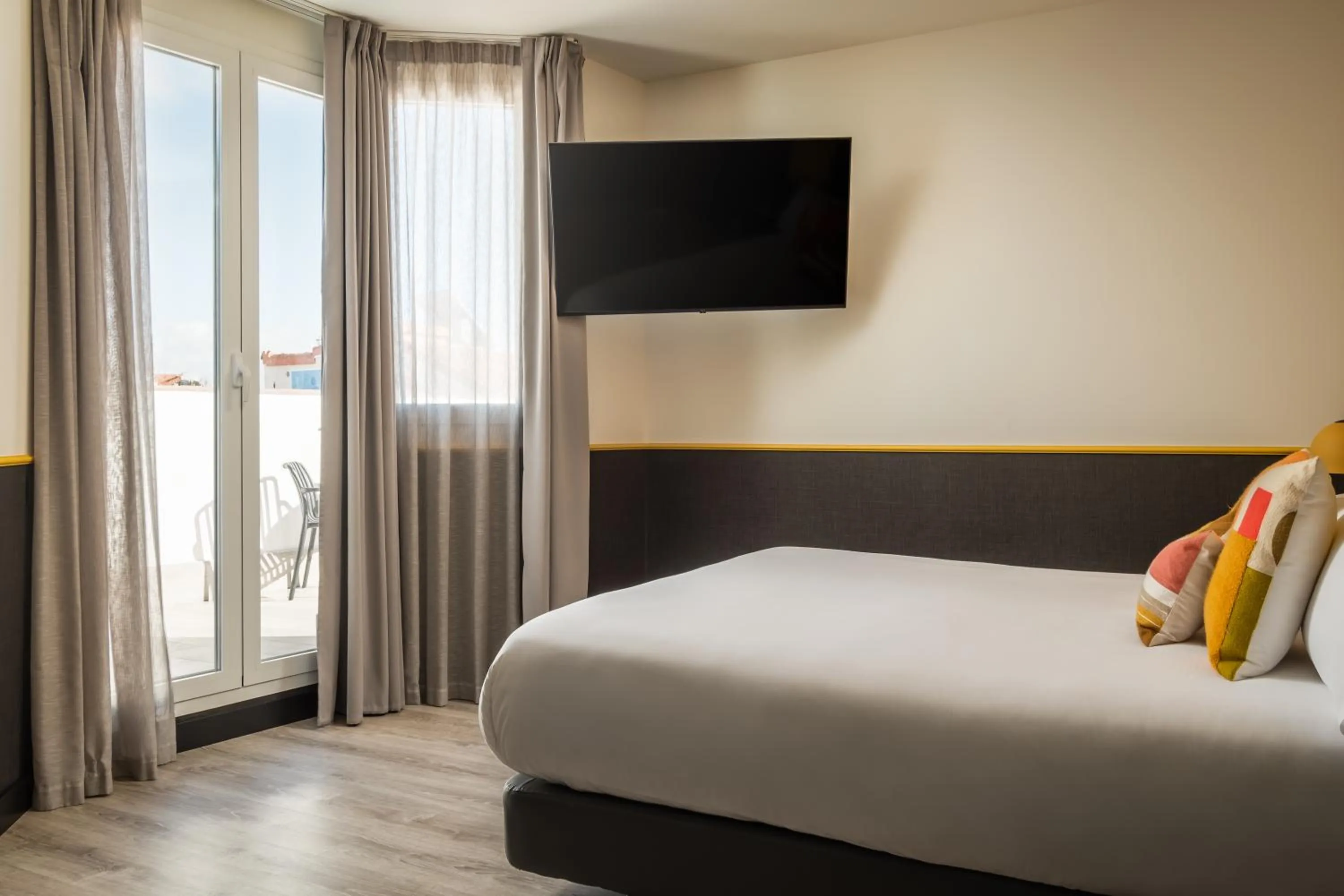 Bed in BYPILLOW Crosstown