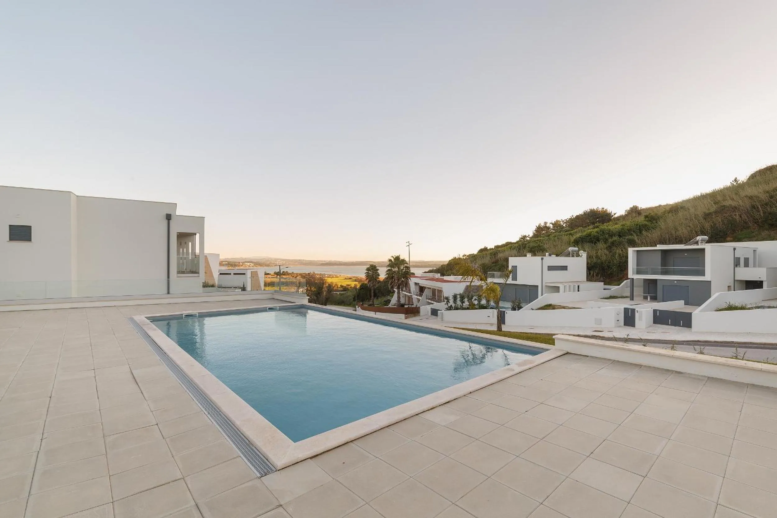 Swimming pool in Lagoa Views - Holiday Apartment