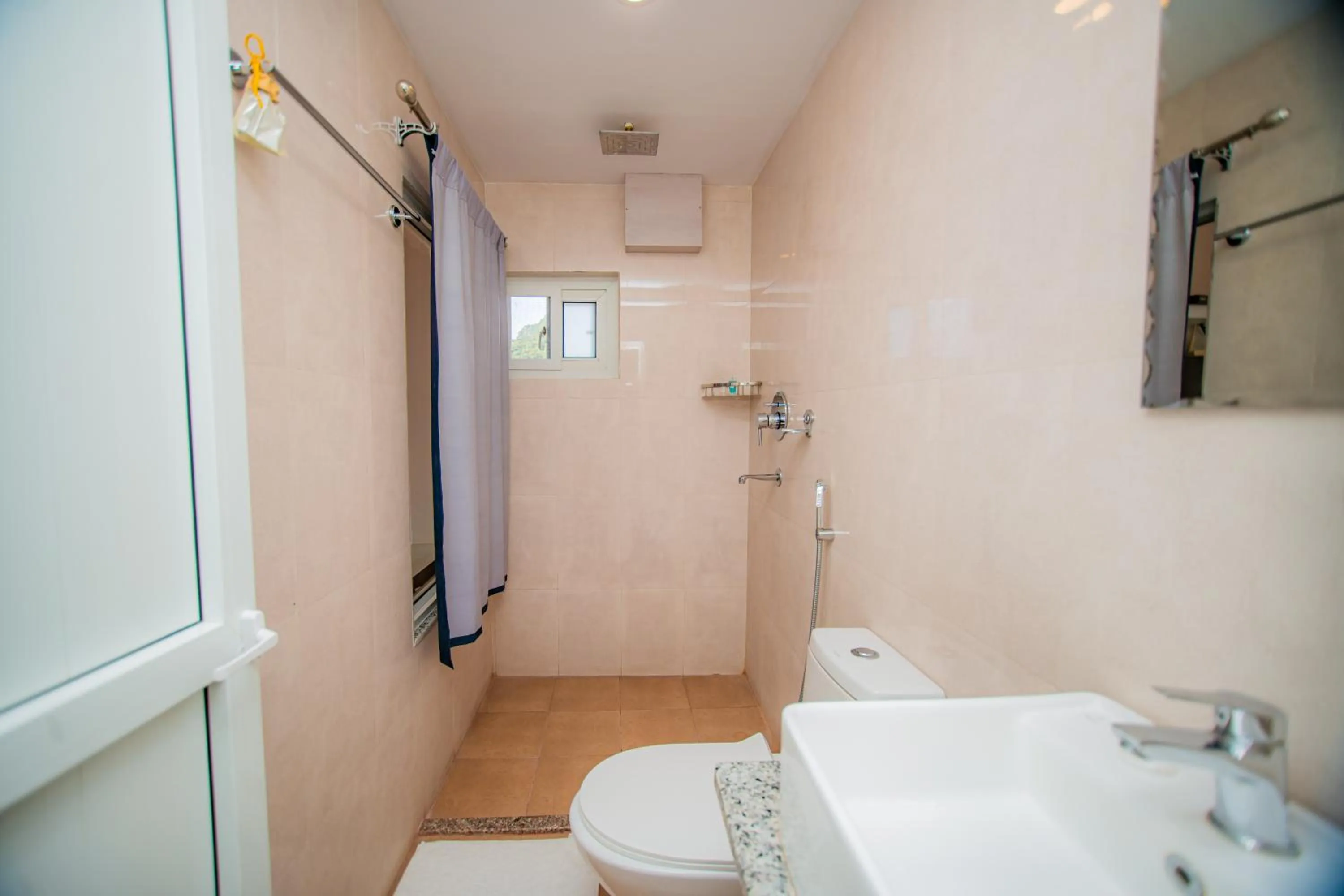 Bathroom in Majheri Resort and Spa