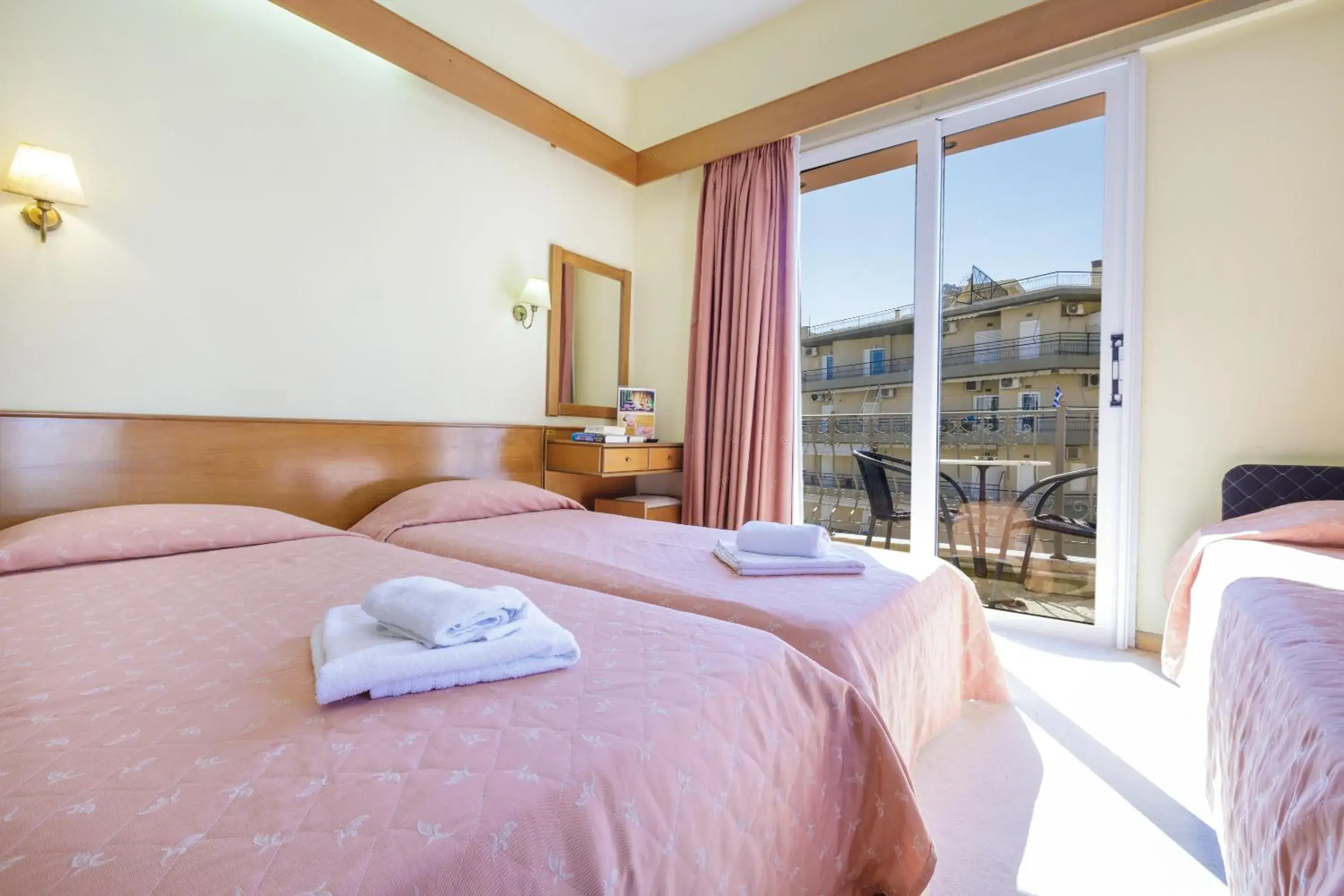 Twin Room with Extra Bed in CiTYZen Hotel Twin Room with Extra Bed in CiTYZen Hotel