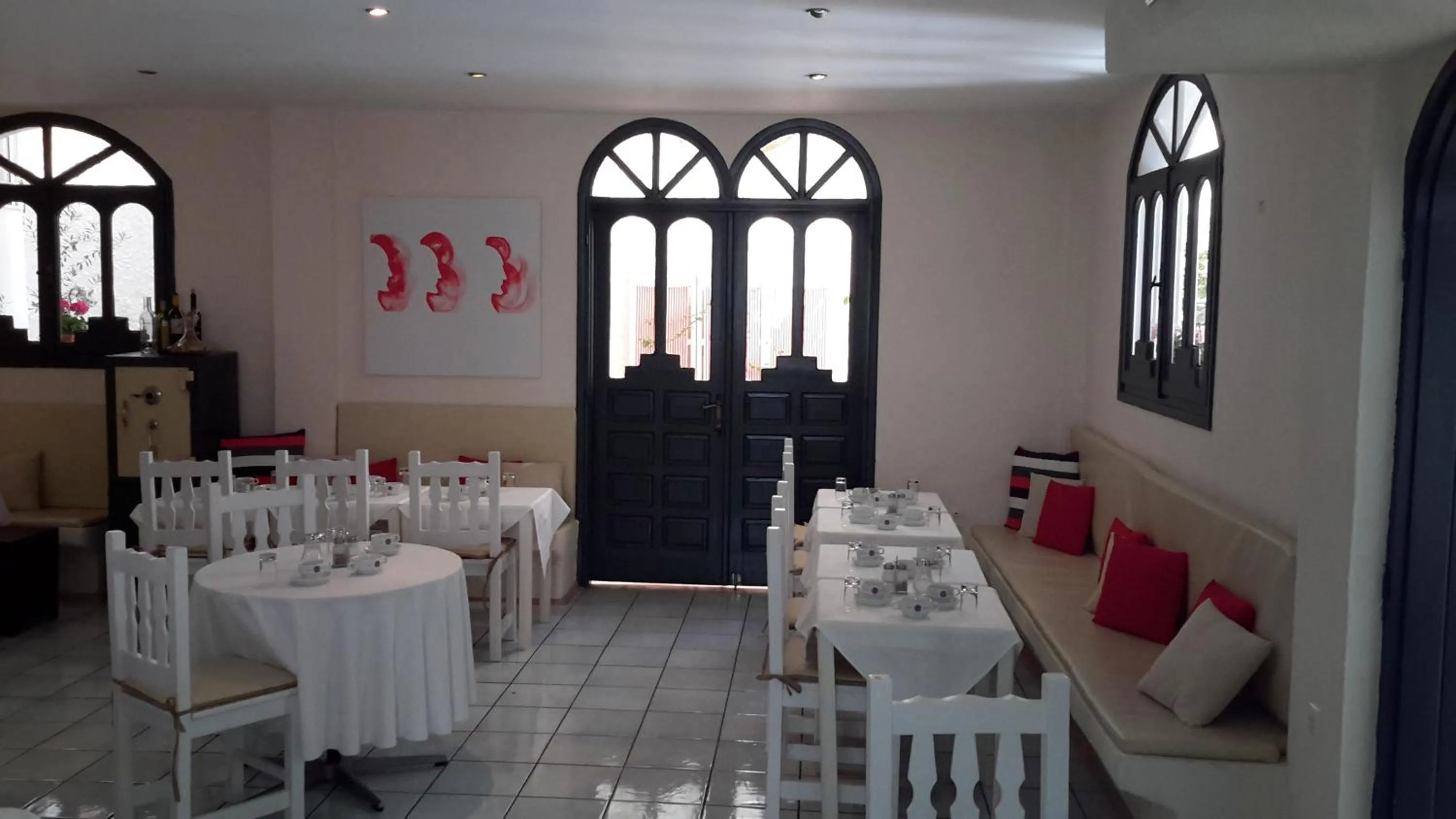 Buffet breakfast in CiTYZen Hotel