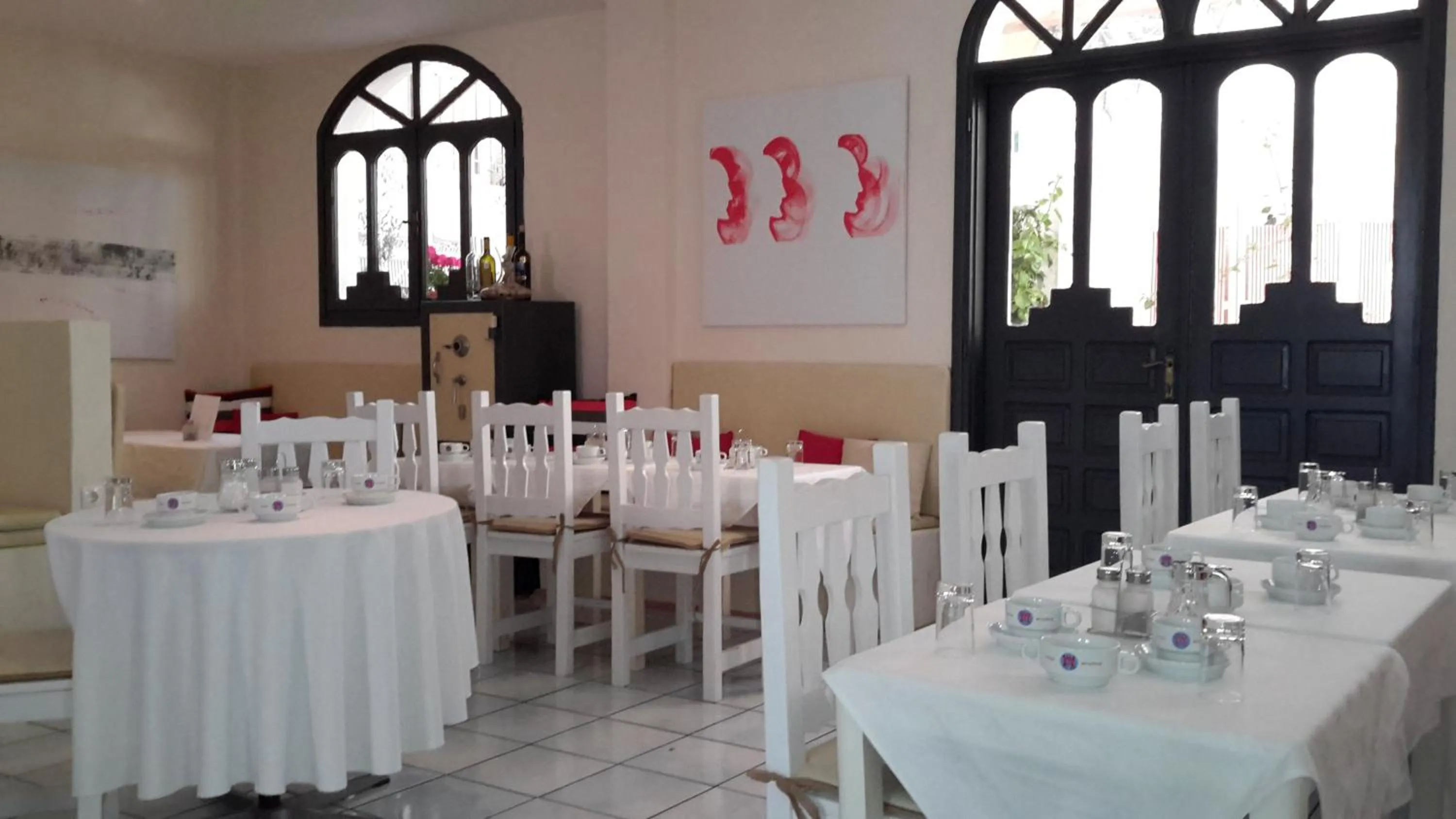 Buffet breakfast in CiTYZen Hotel