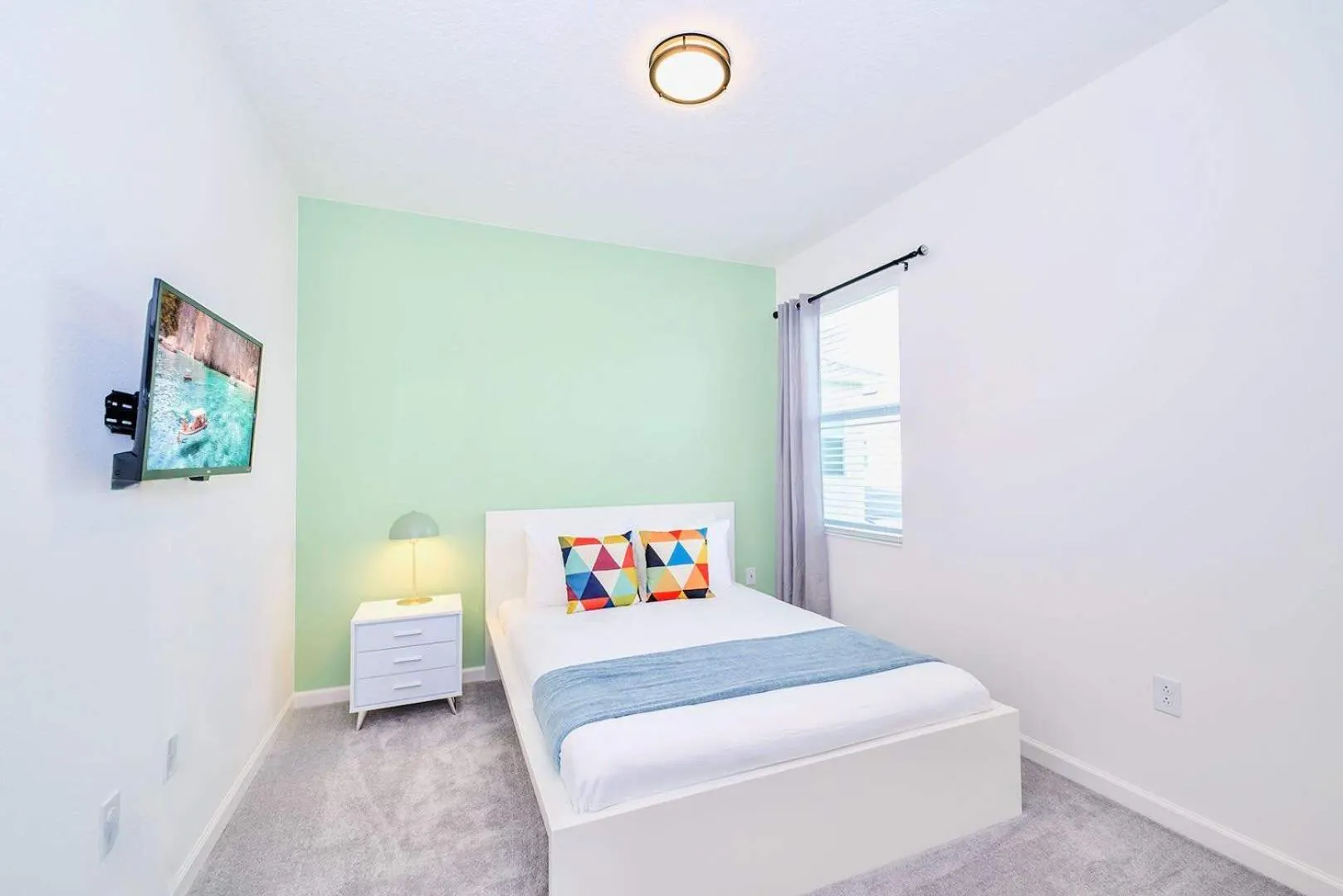 Photo of the whole room, Bed in 8BR Family Home with Pool and Hot tub