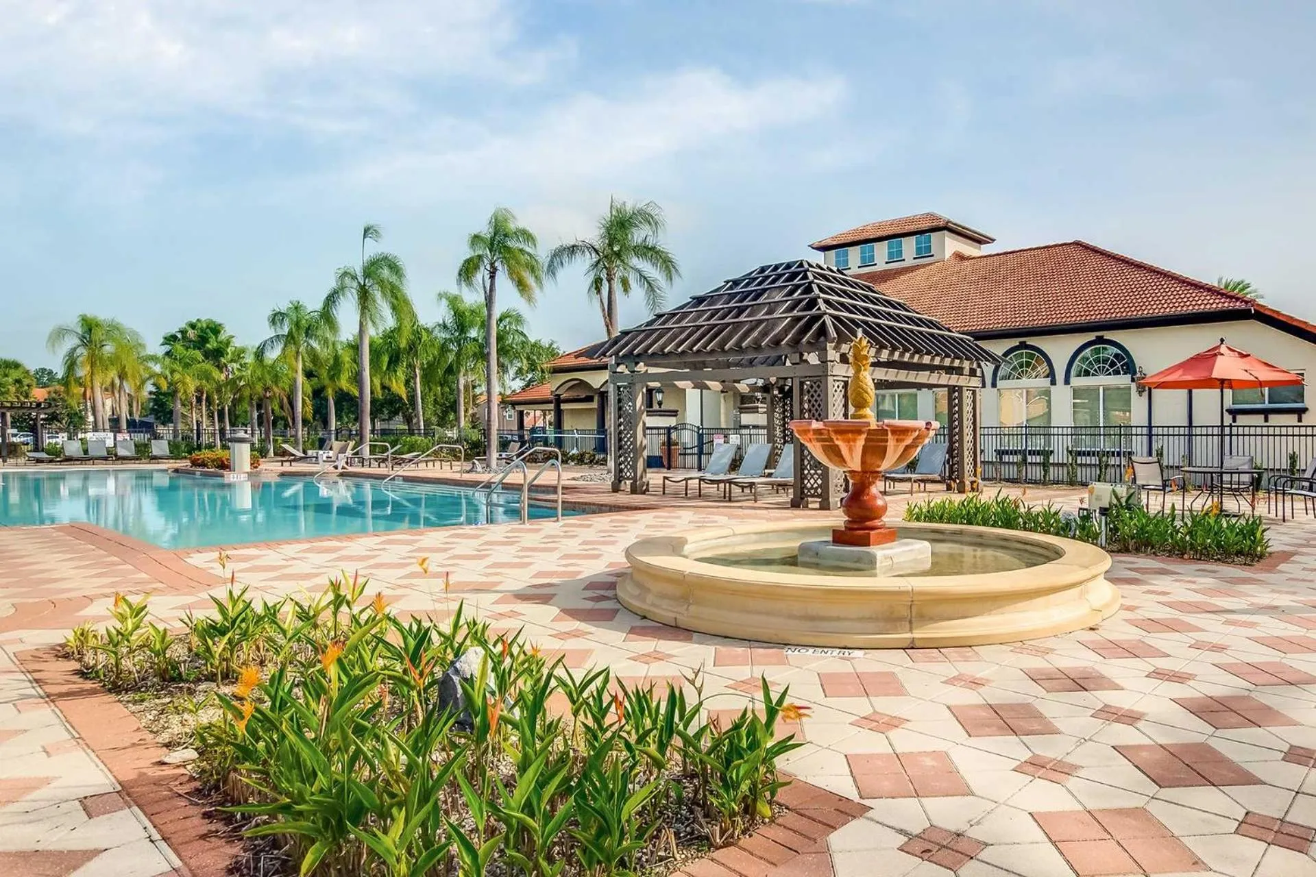 8BR Family Home with Pool and Hot tub