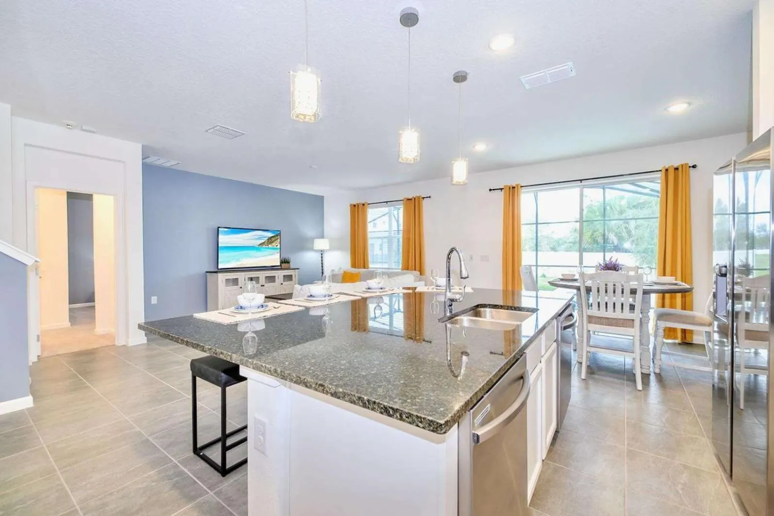 Dining area in 8BR Family Home with Pool and Hot tub