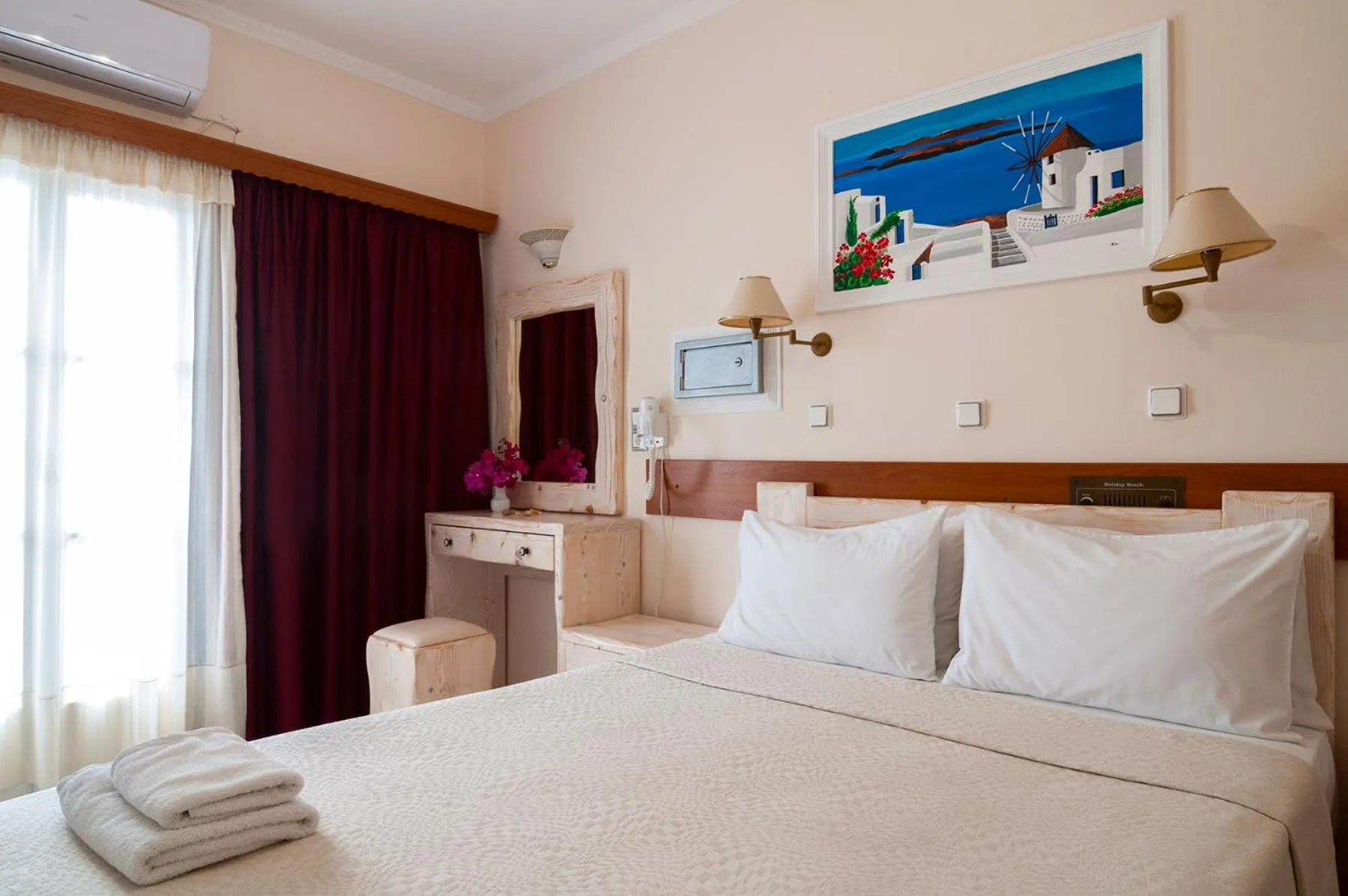 Bedroom, Bed in Holiday Beach Resort Santorini