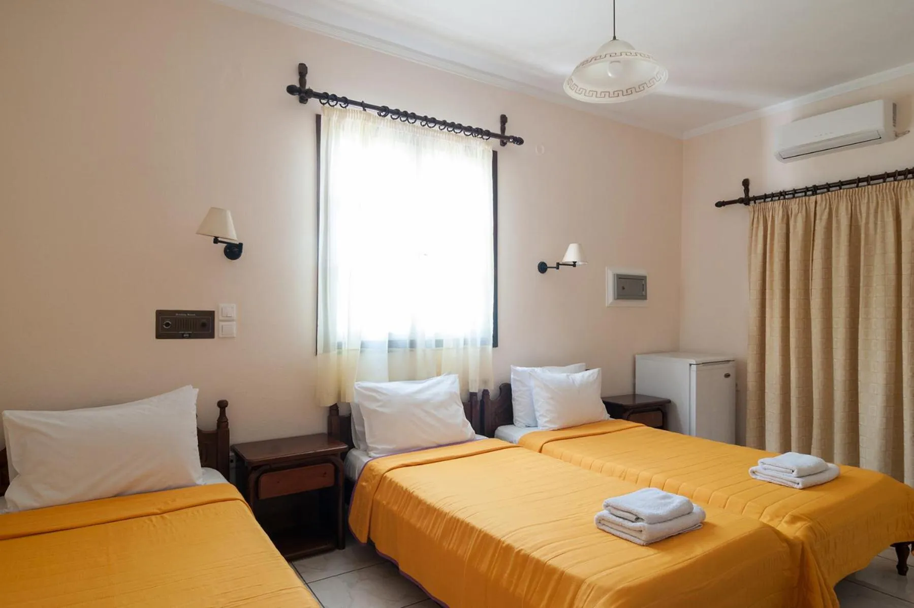 Bed in Holiday Beach Resort Santorini