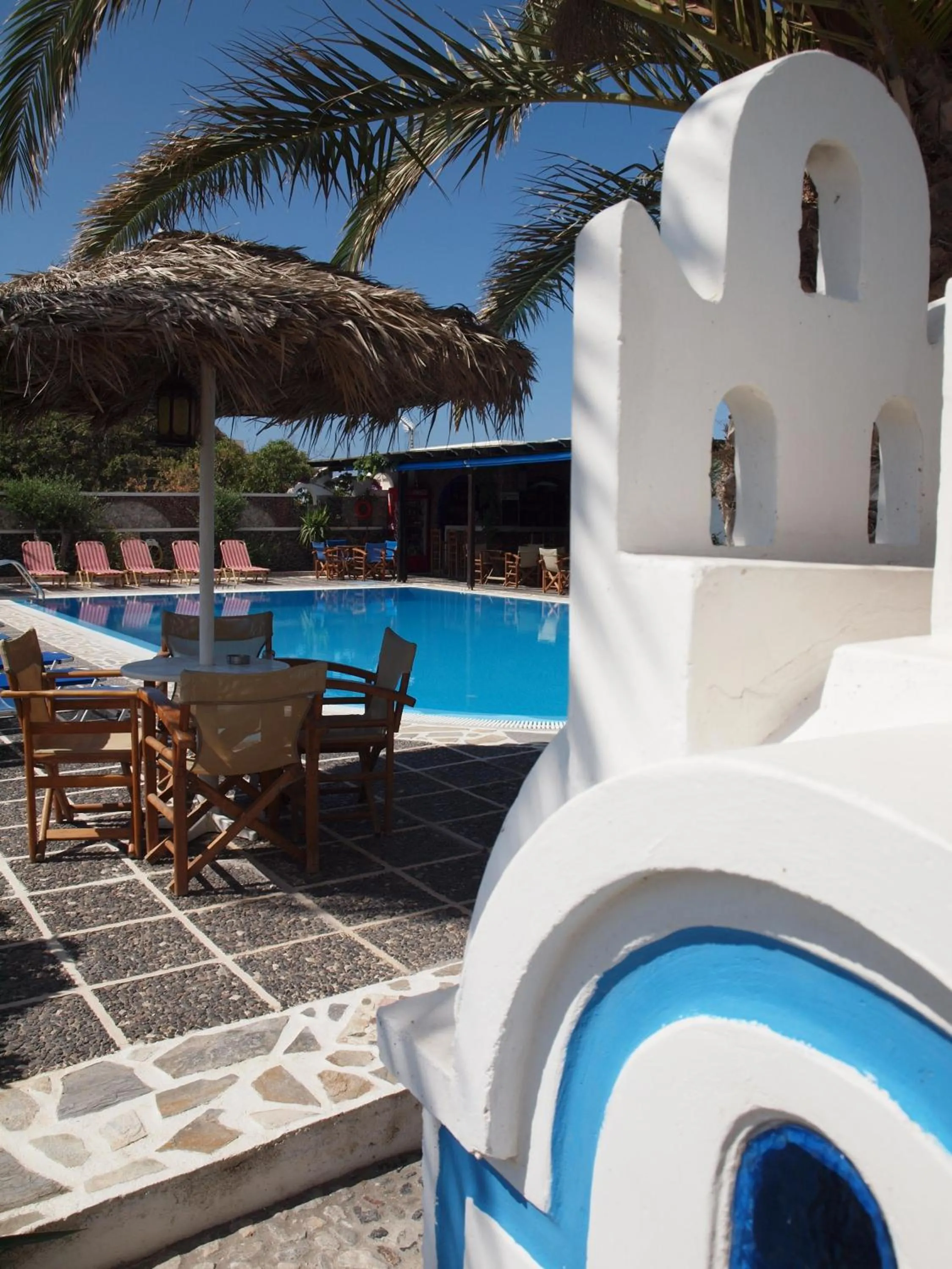 Swimming pool in Holiday Beach Resort Santorini