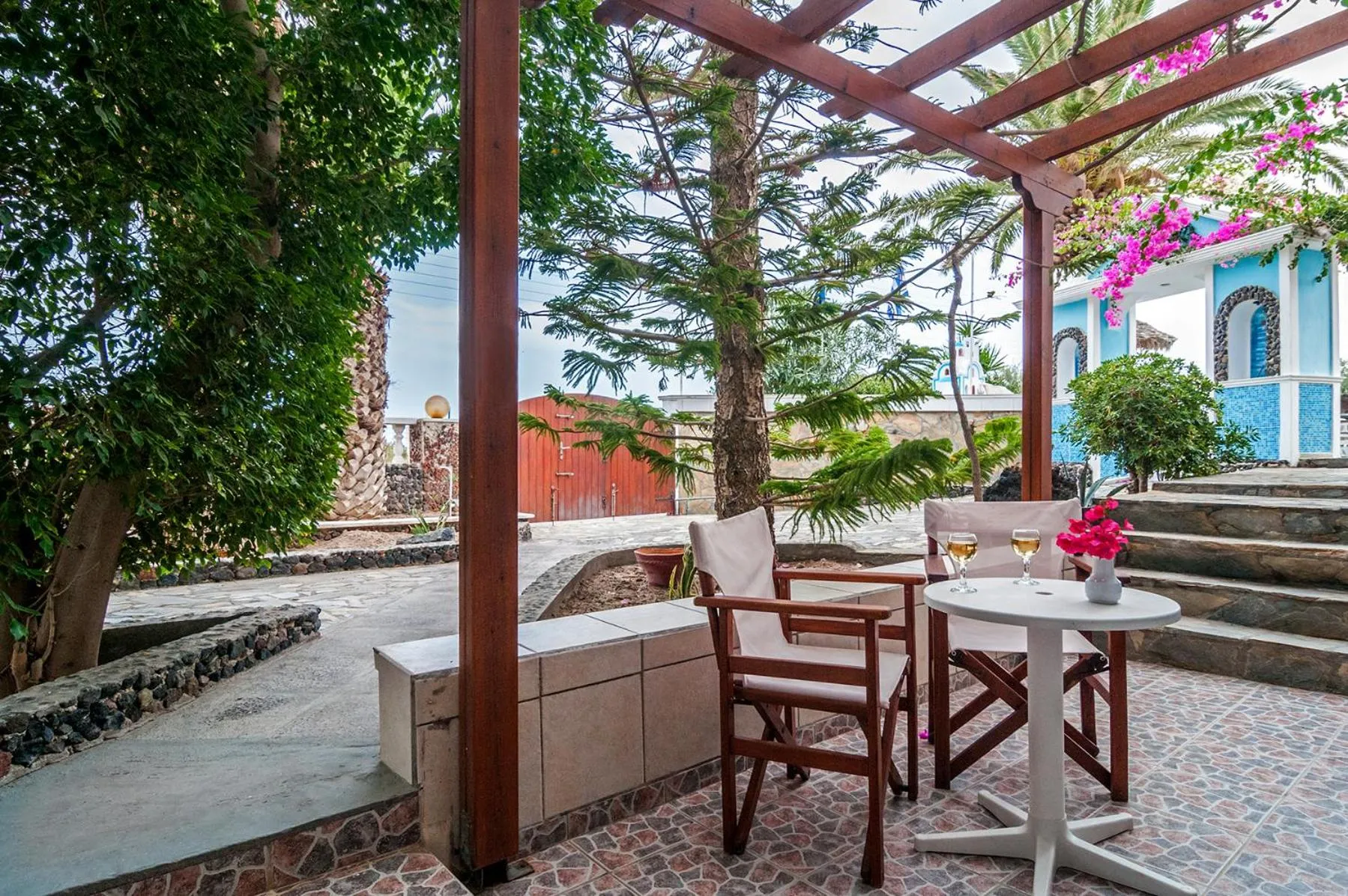 Garden in Holiday Beach Resort Santorini