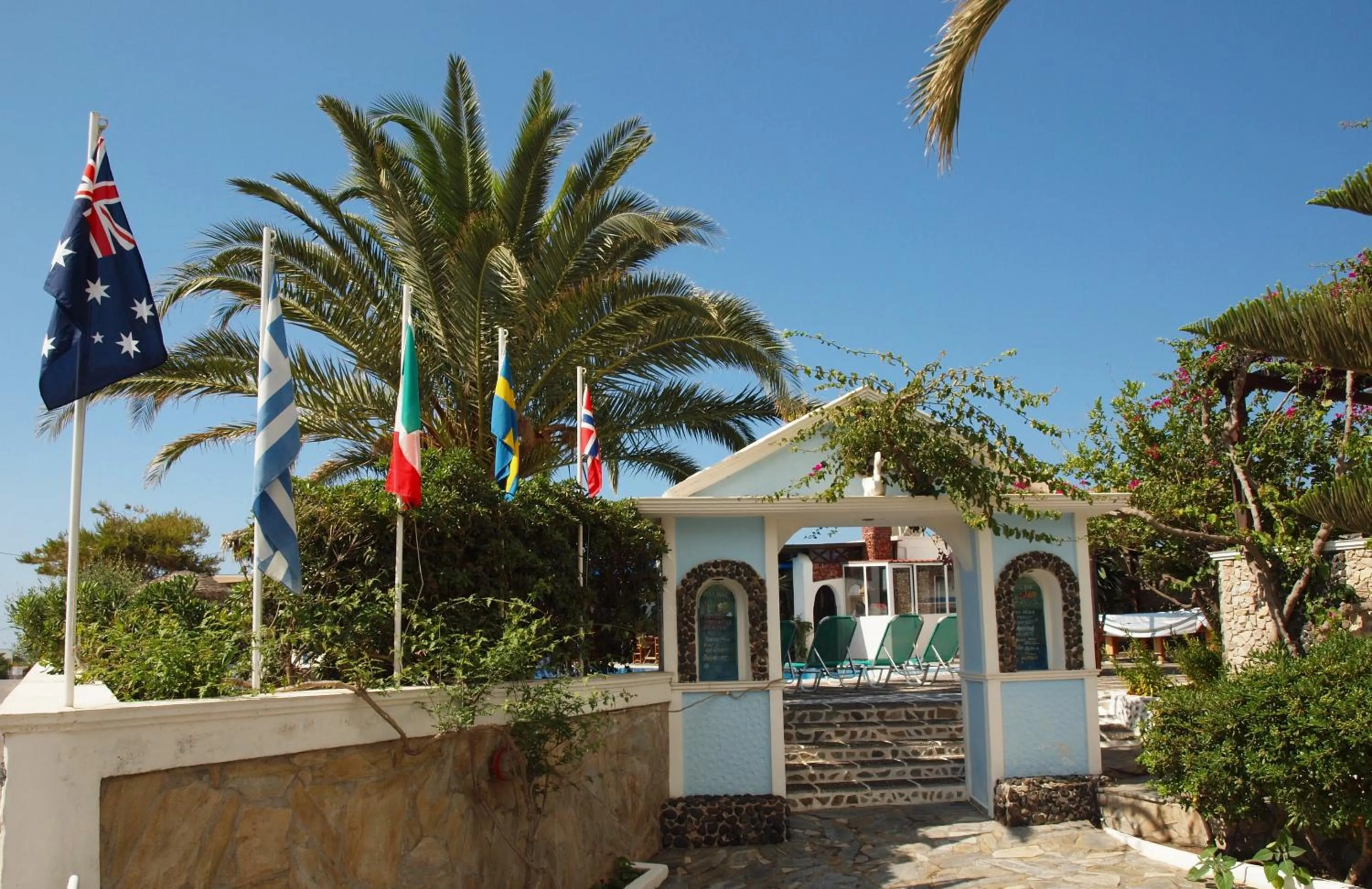 Swimming pool in Holiday Beach Resort Santorini