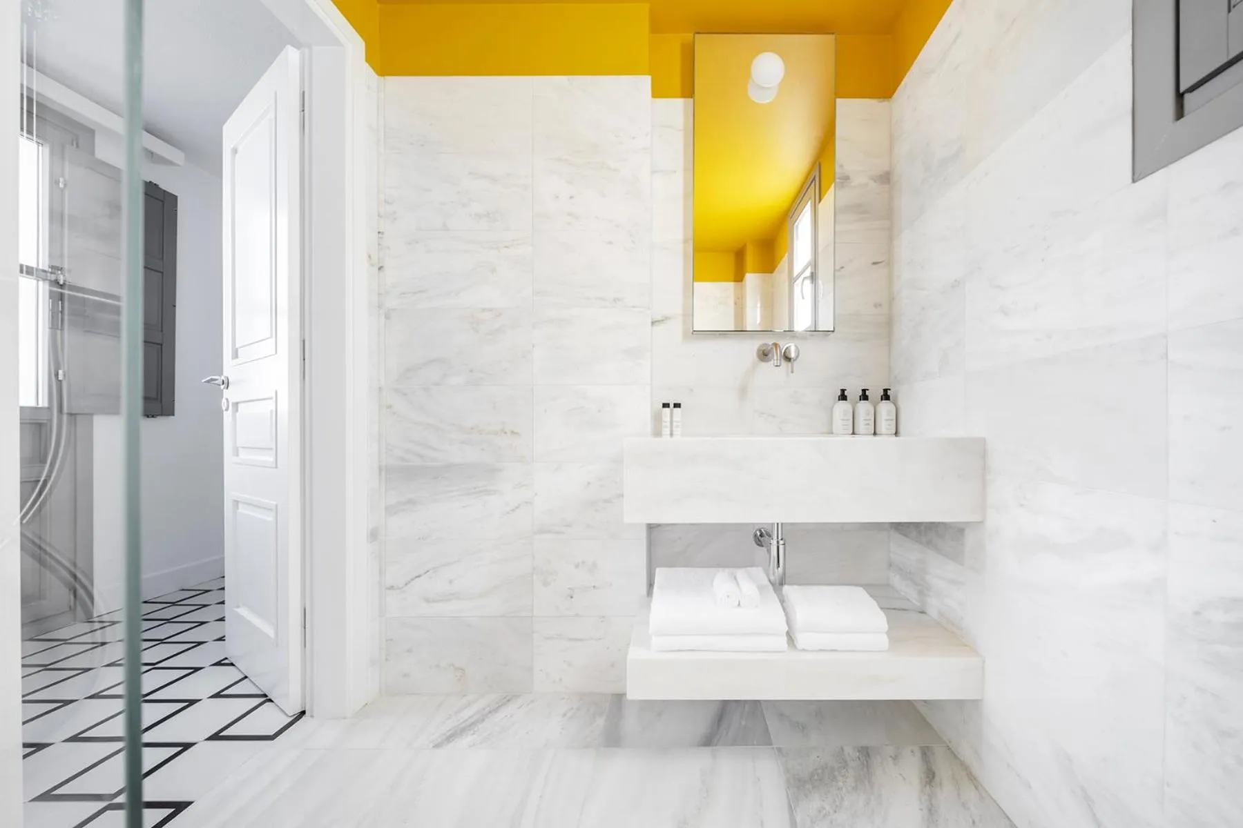 Bathroom in ANEMI Folegandros