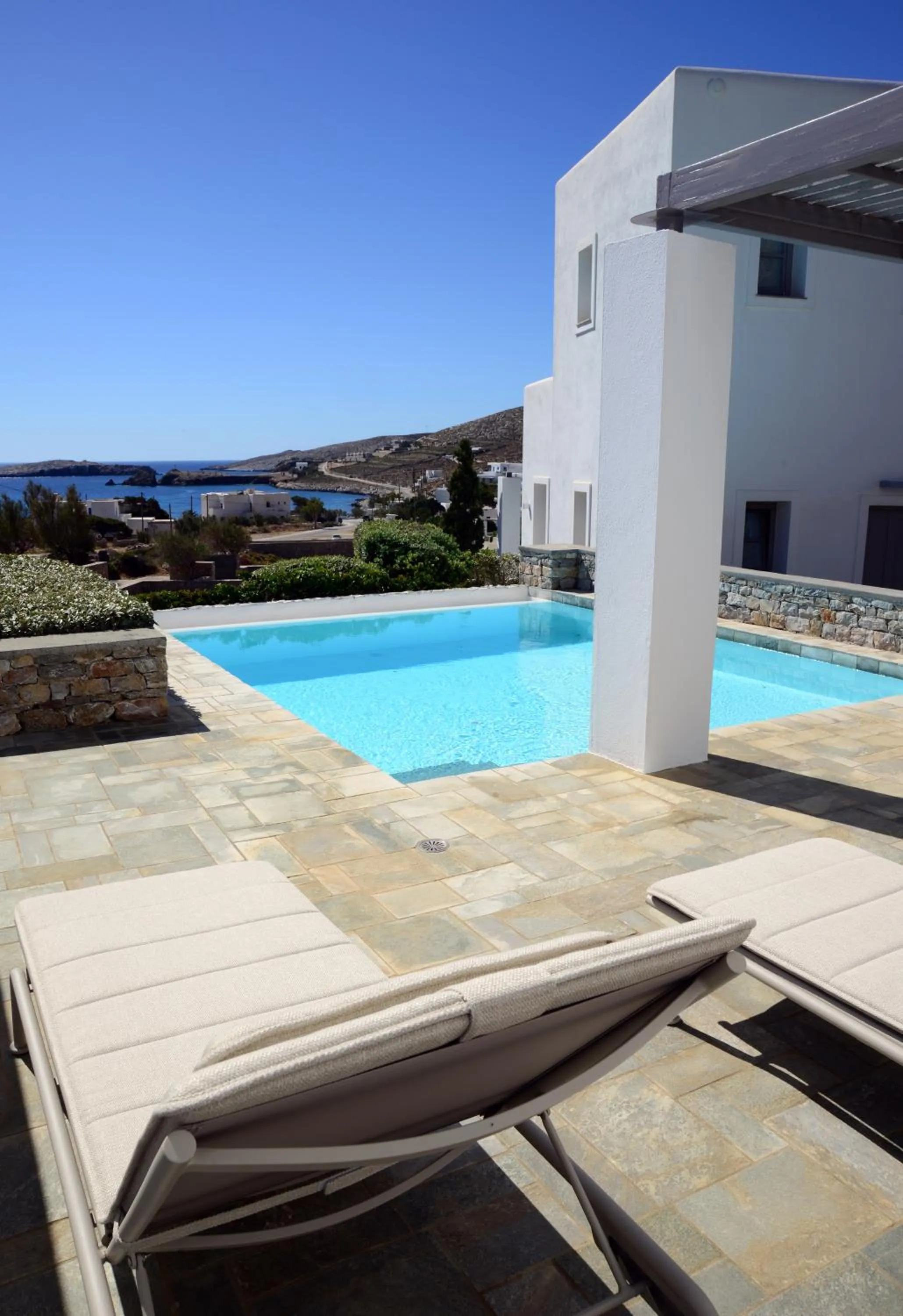 Property building in ANEMI Folegandros