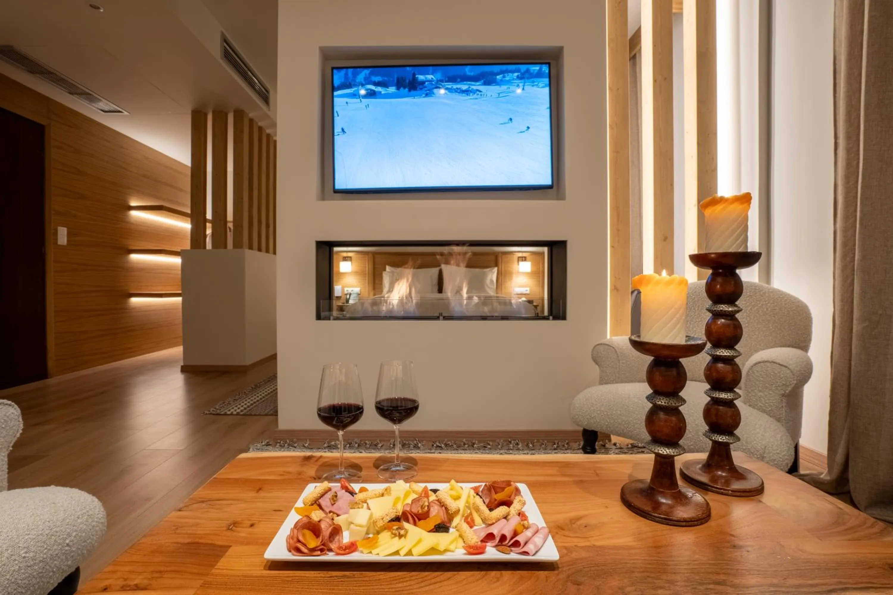 TV and multimedia in Likoria Hotel