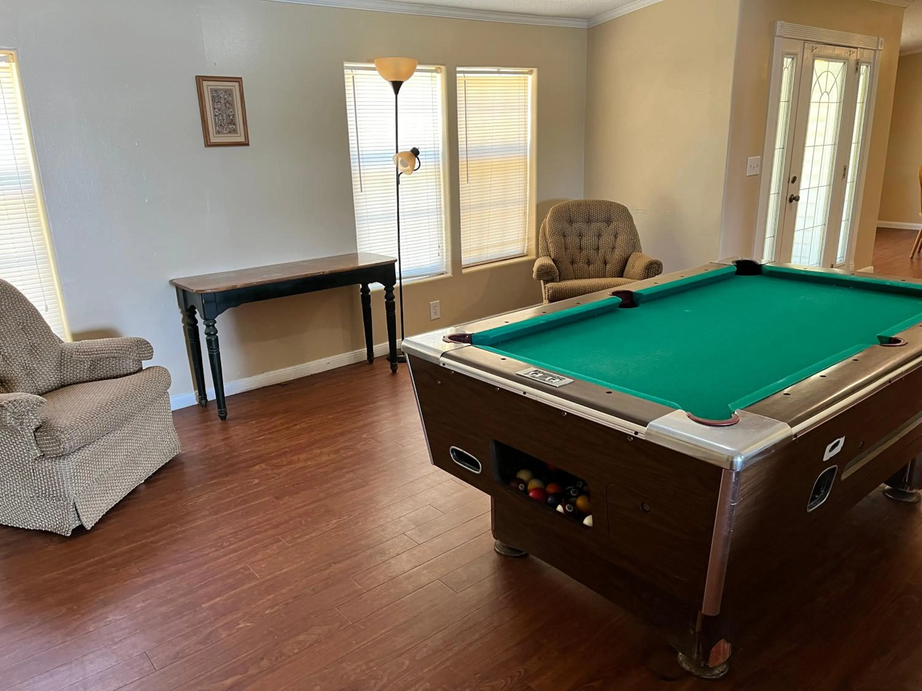 Billiard in Outback Campground and Marina