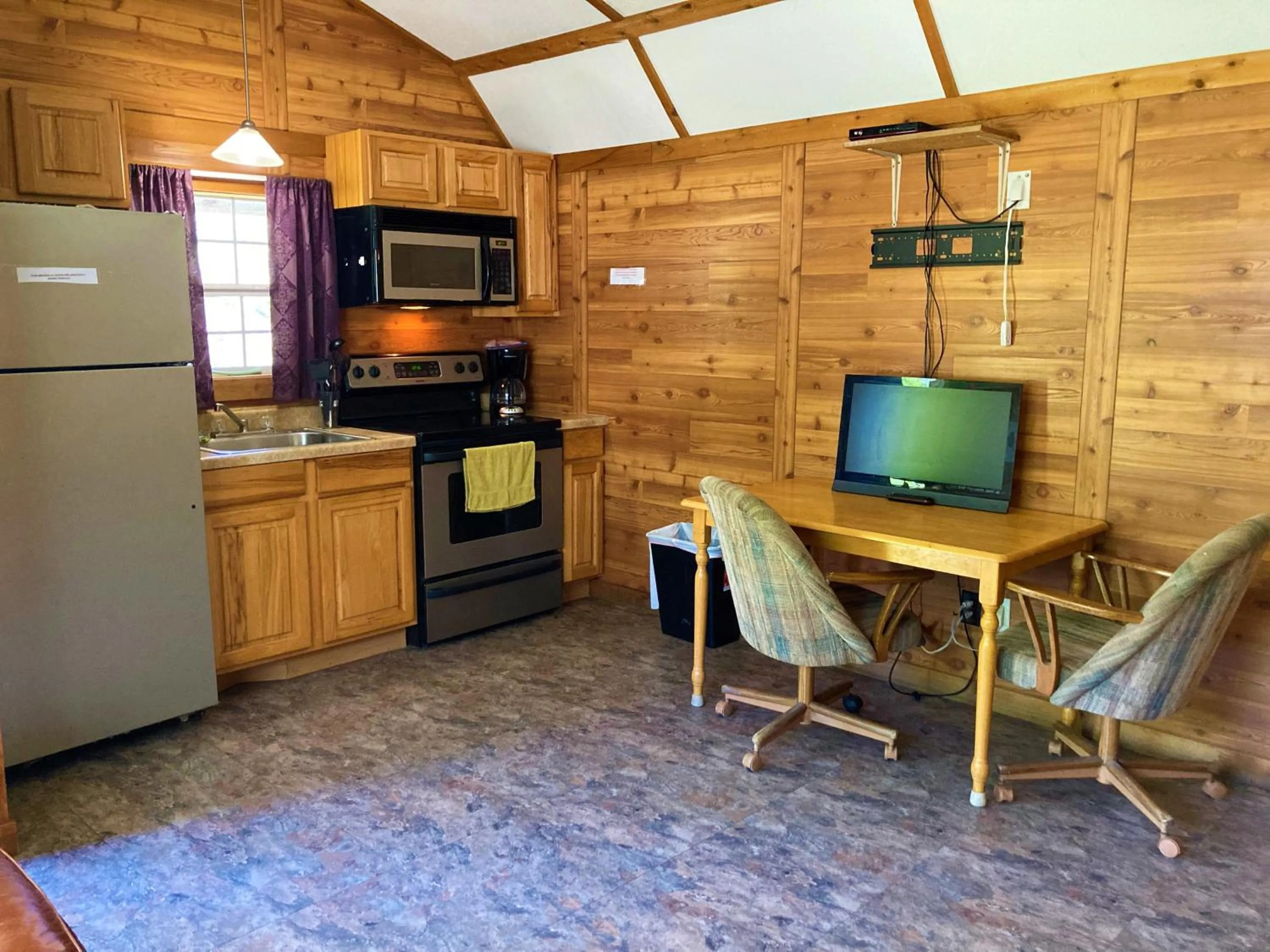 Kitchen or kitchenette in Outback Campground and Marina