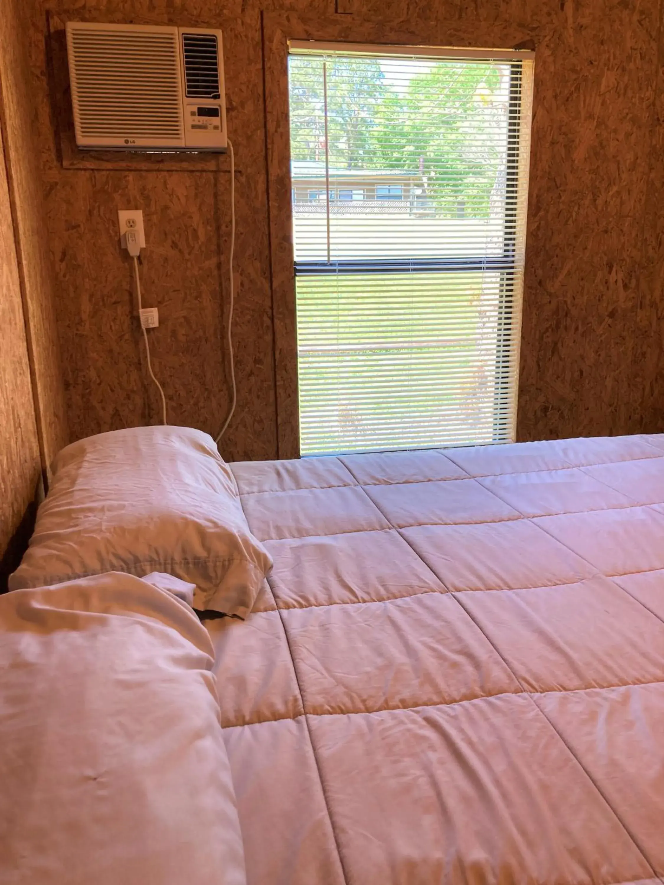 Family Room with Lake View in Outback Campground and Marina Family Room with Lake View in Outback Campground and Marina