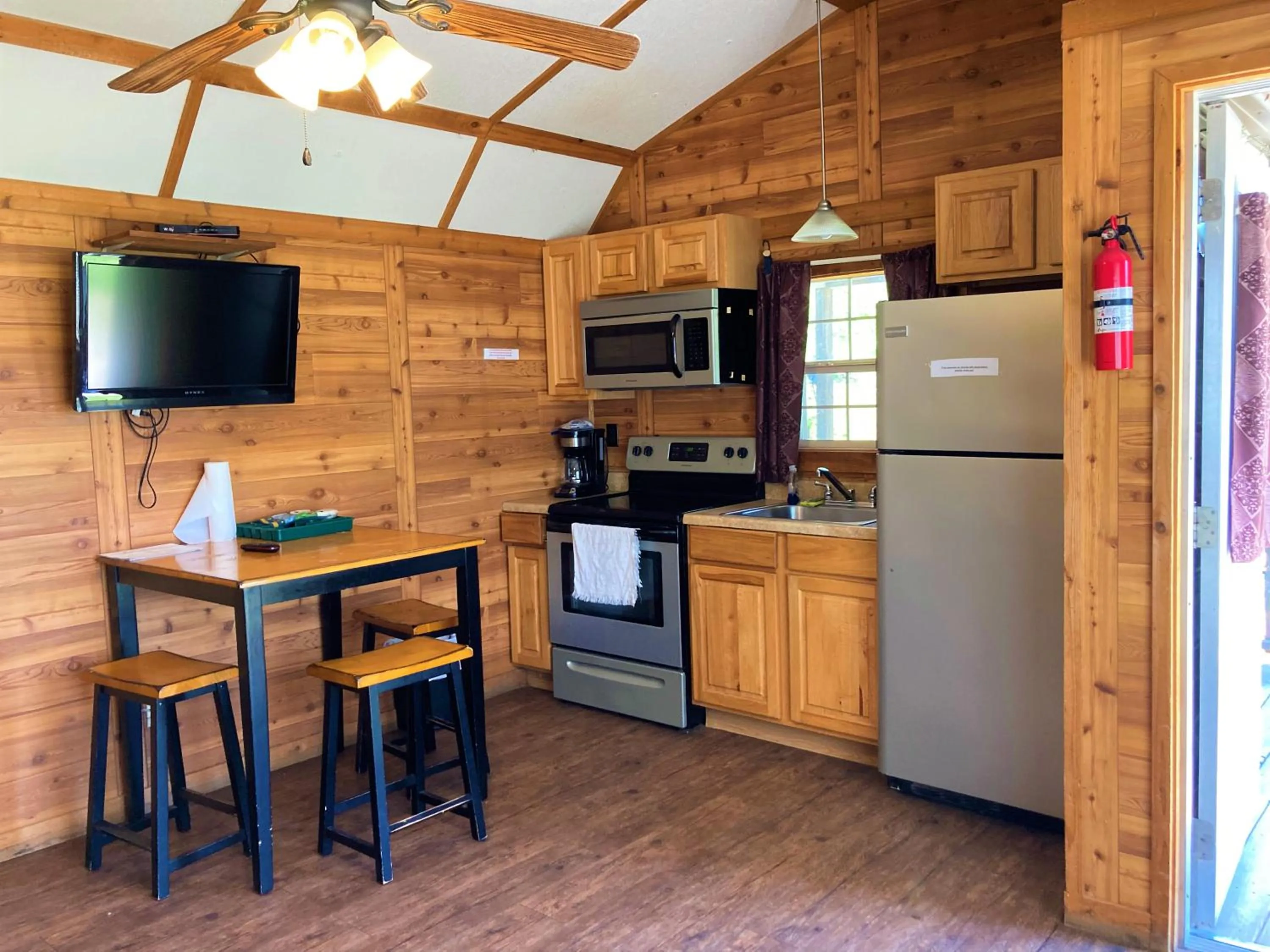Kitchen or kitchenette in Outback Campground and Marina