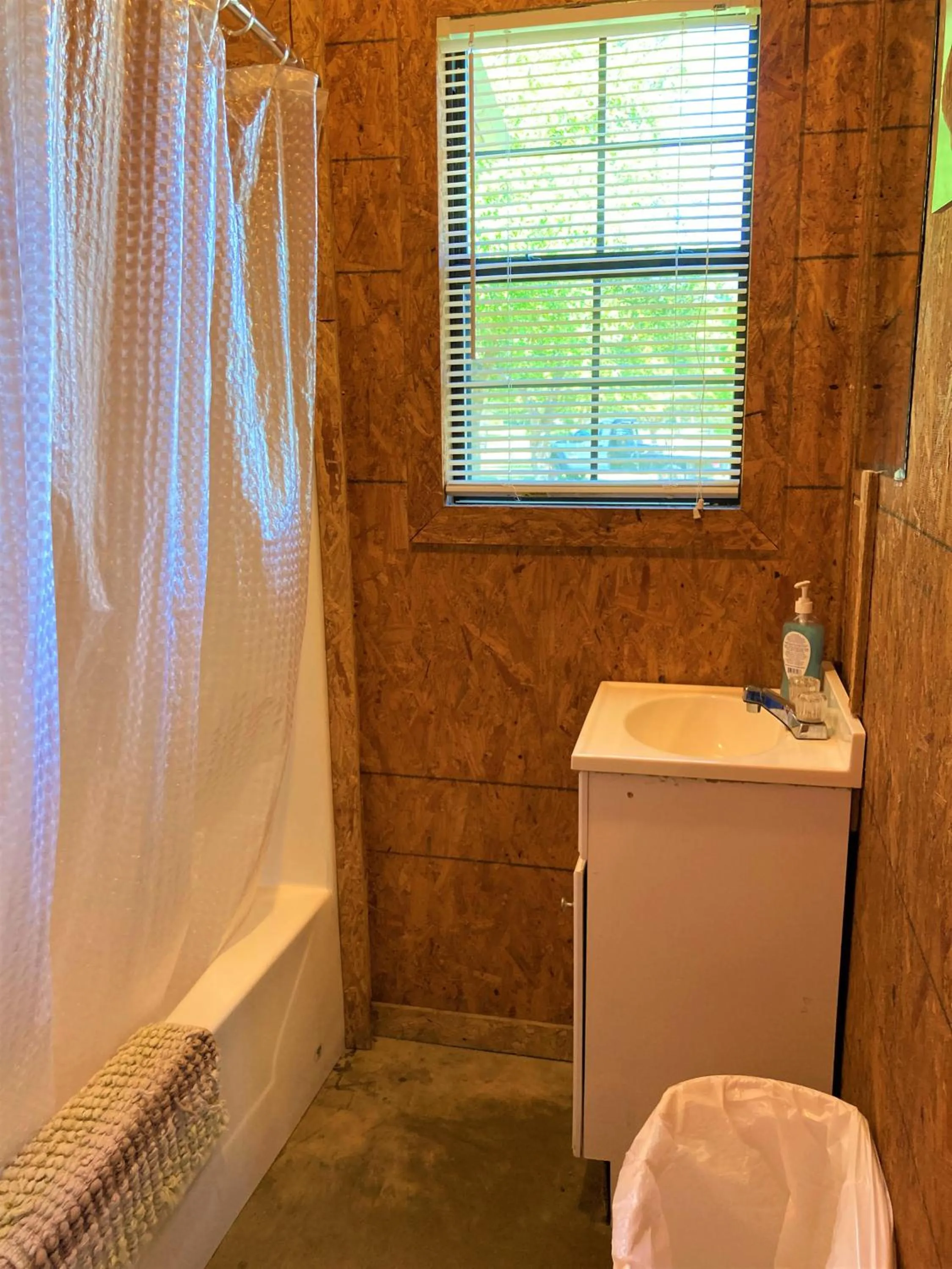 Bathroom in Outback Campground and Marina