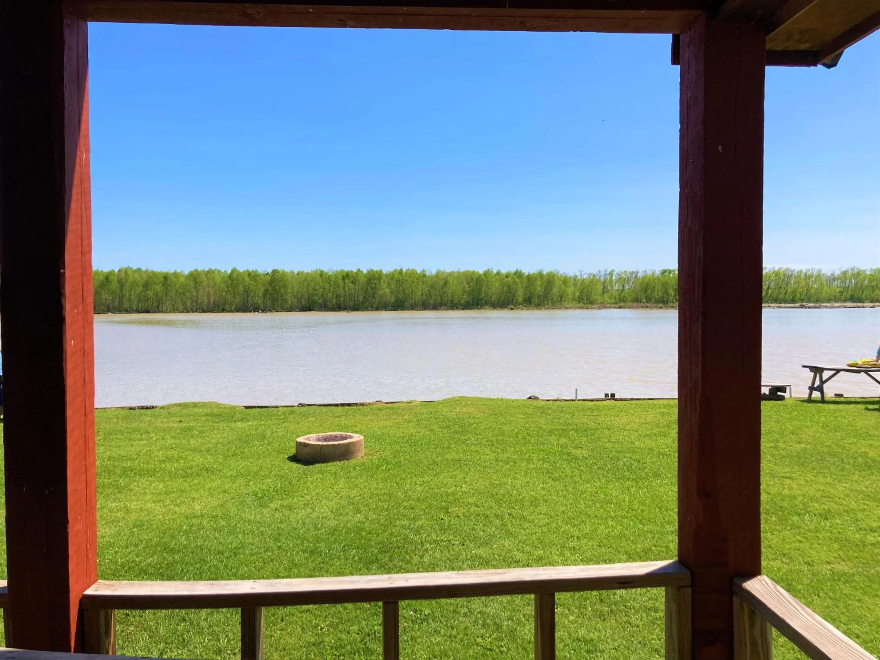 Lake view in Outback Campground and Marina