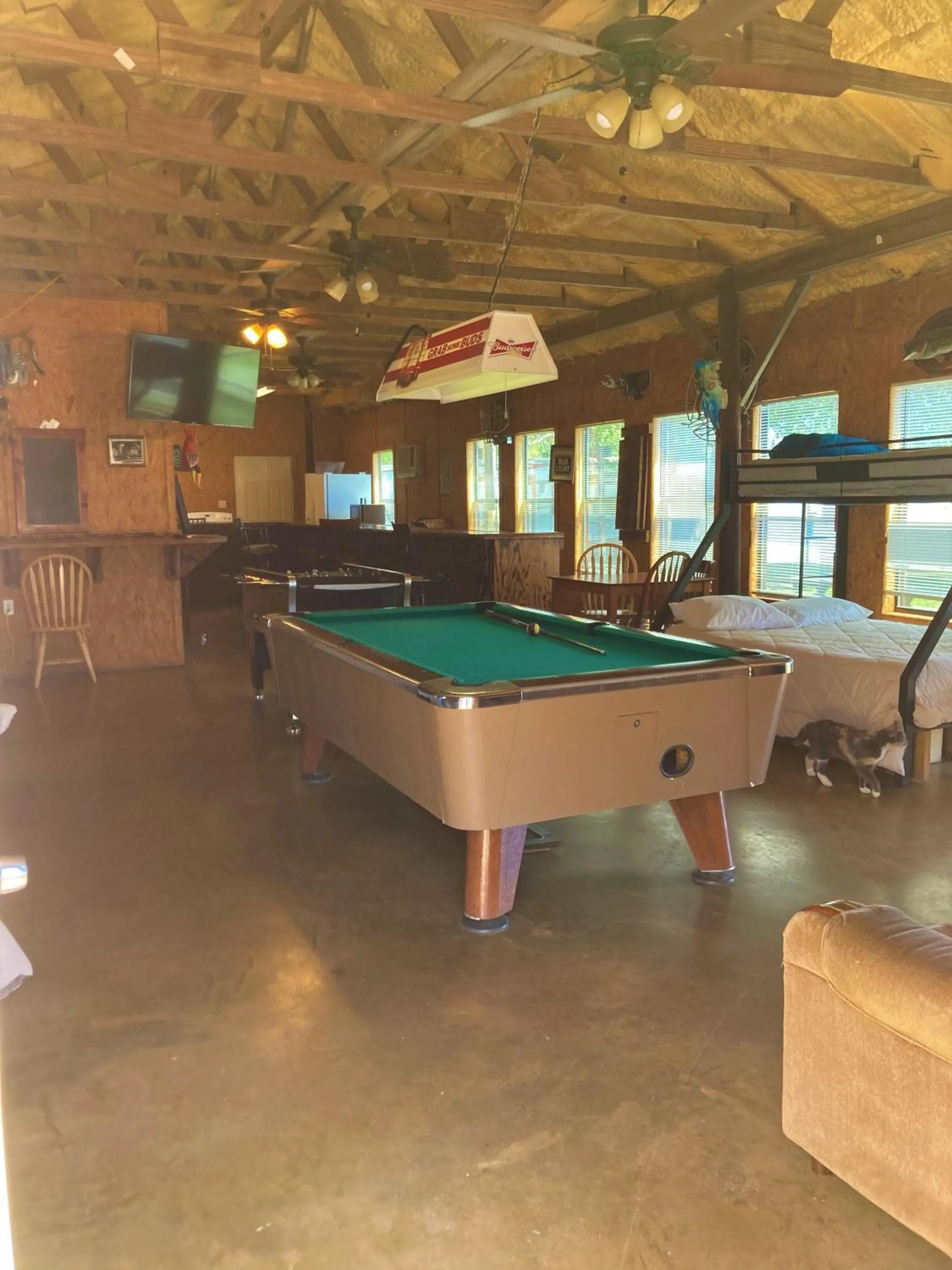 Billiard in Outback Campground and Marina
