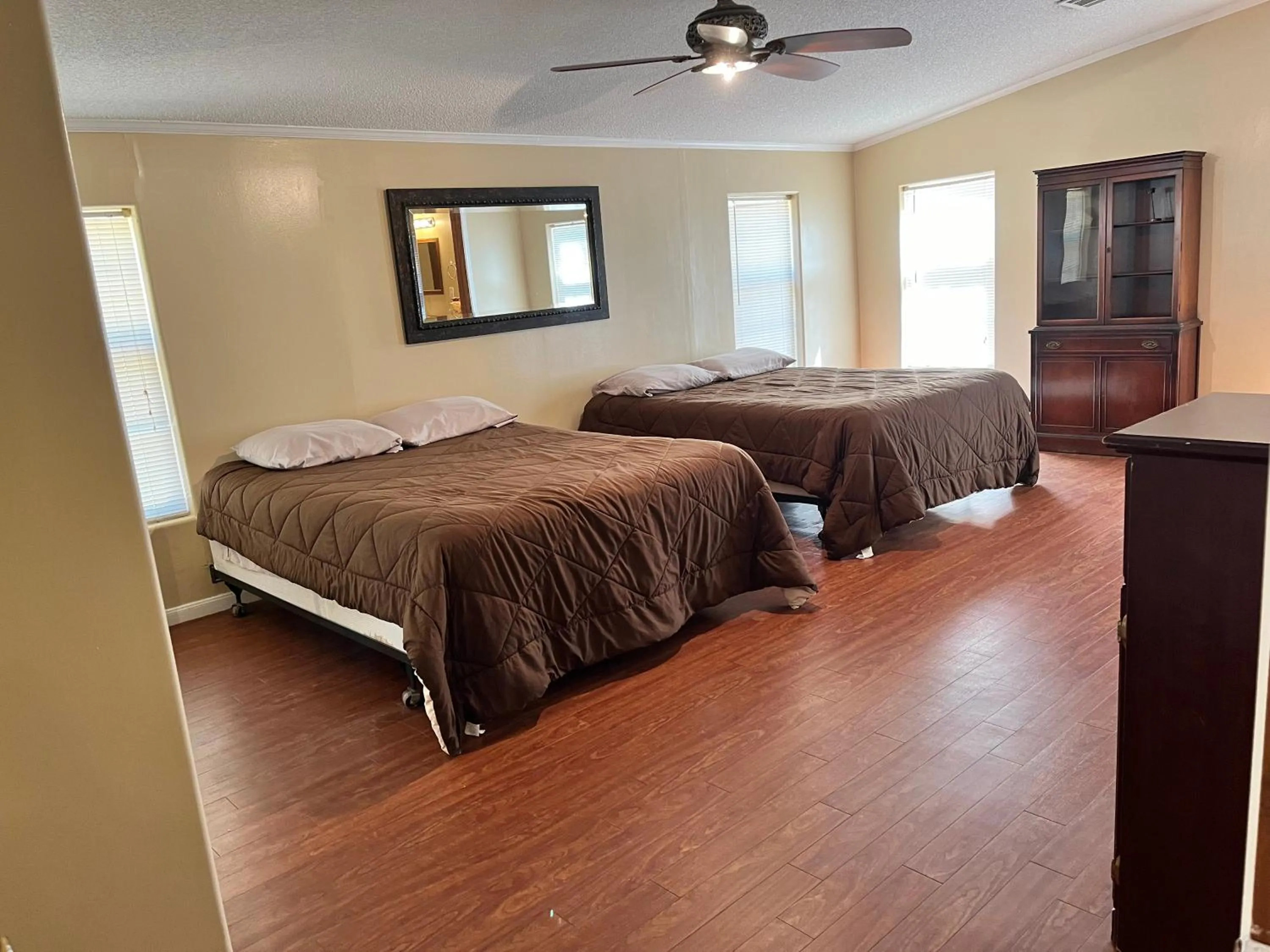 Bedroom, Bed in Outback Campground and Marina