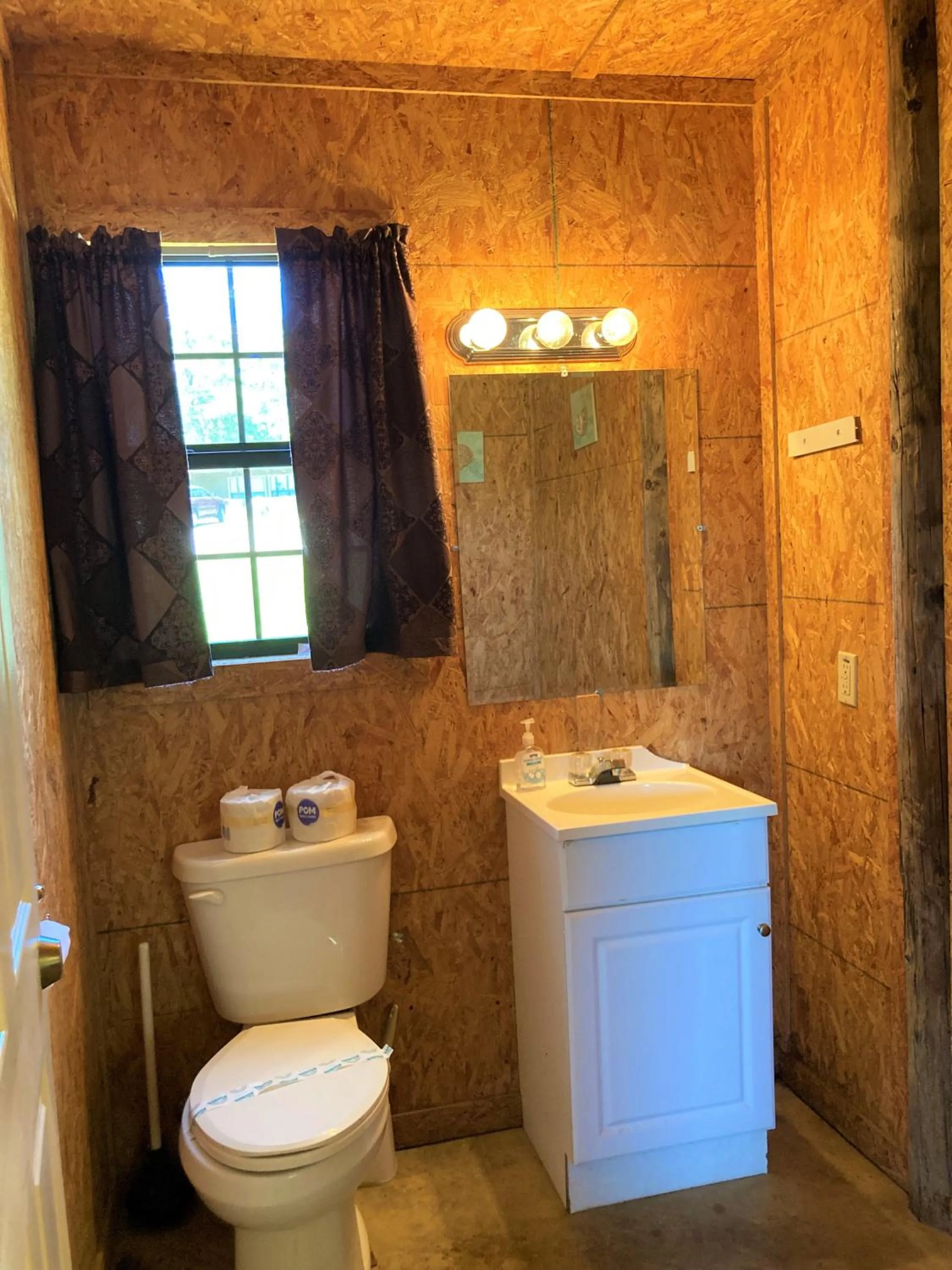 Toilet in Outback Campground and Marina