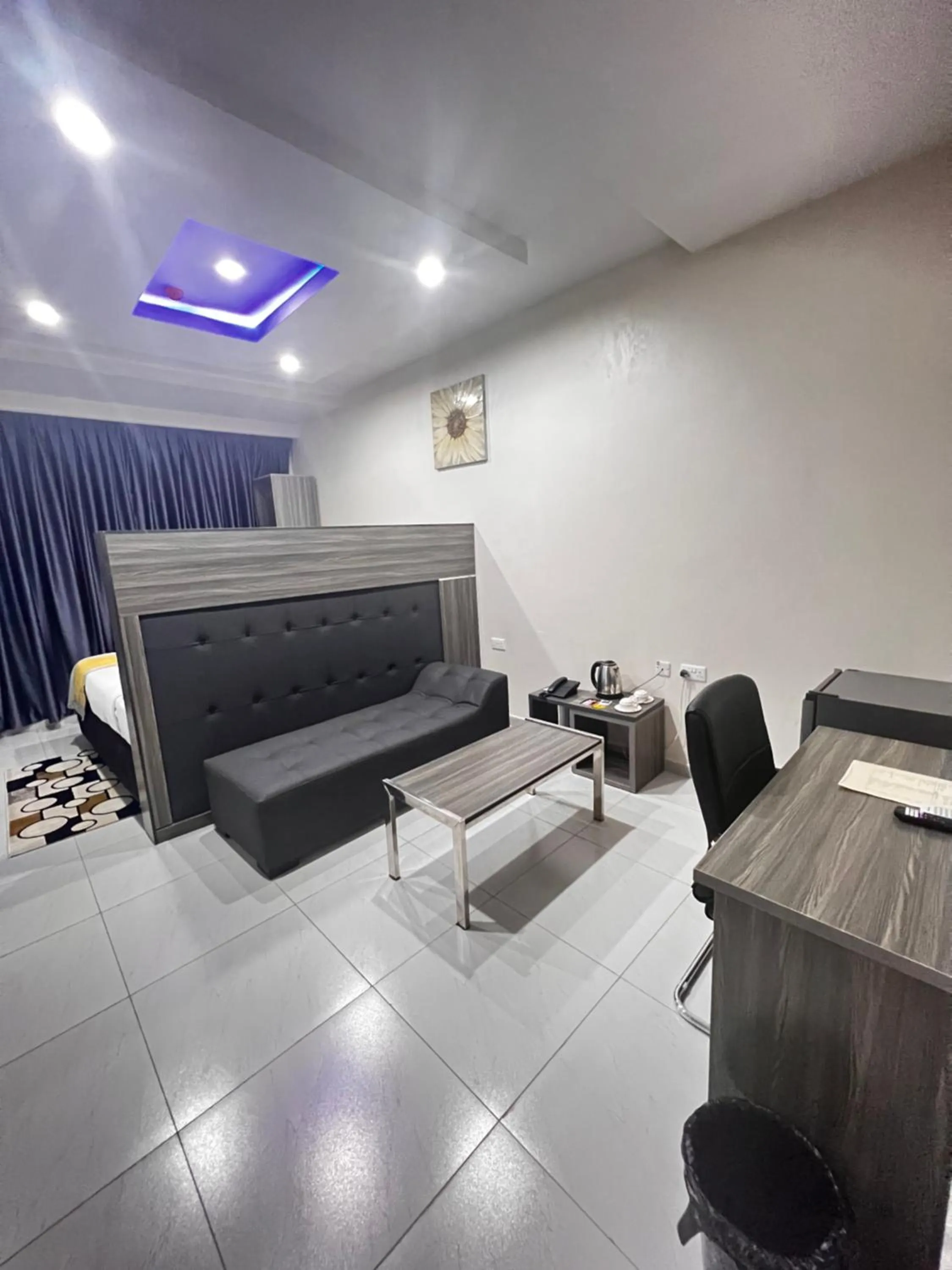 De Rigg Place Embassy