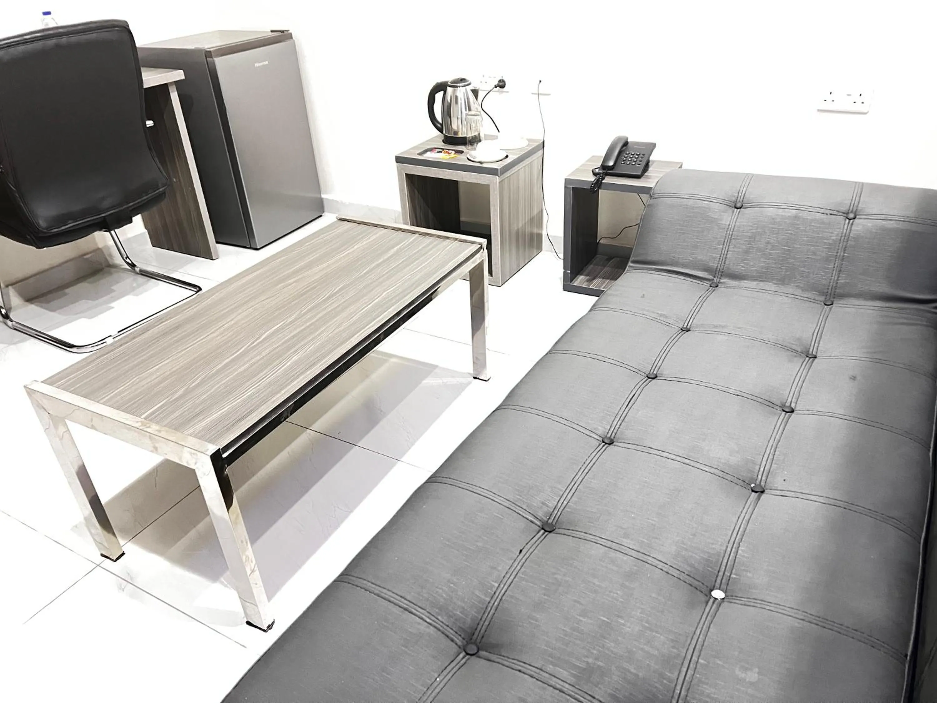 Living room in De Rigg Place Embassy