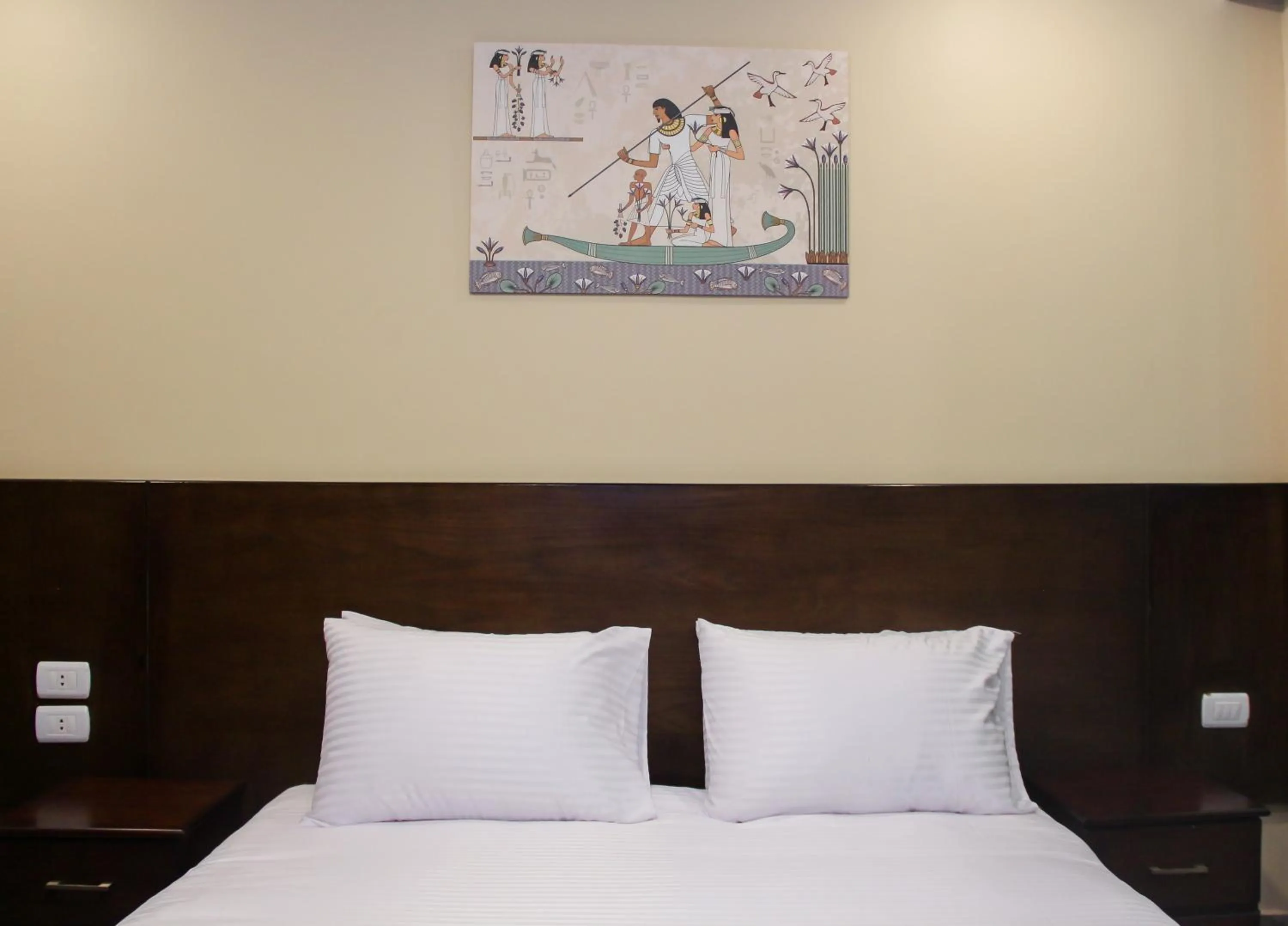 Bed in Asia Grand Museum & Pyramids view