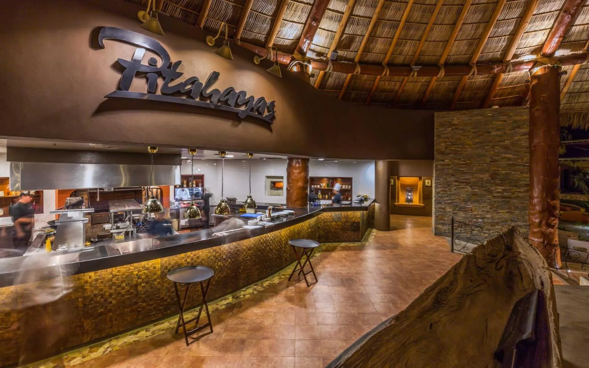 Restaurant/places to eat in The Club at Hacienda del Mar