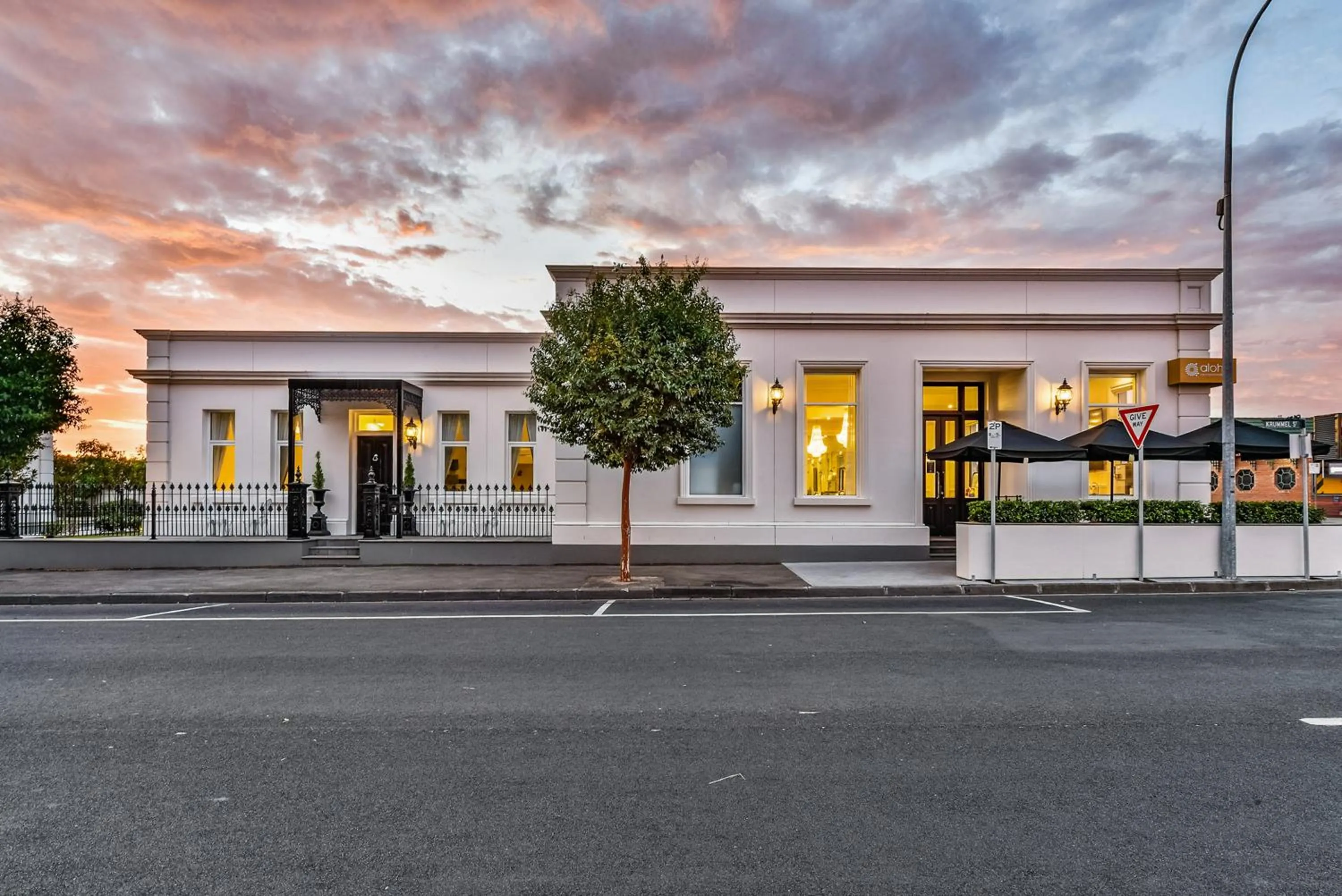 Aloha Central Platinum Apartments