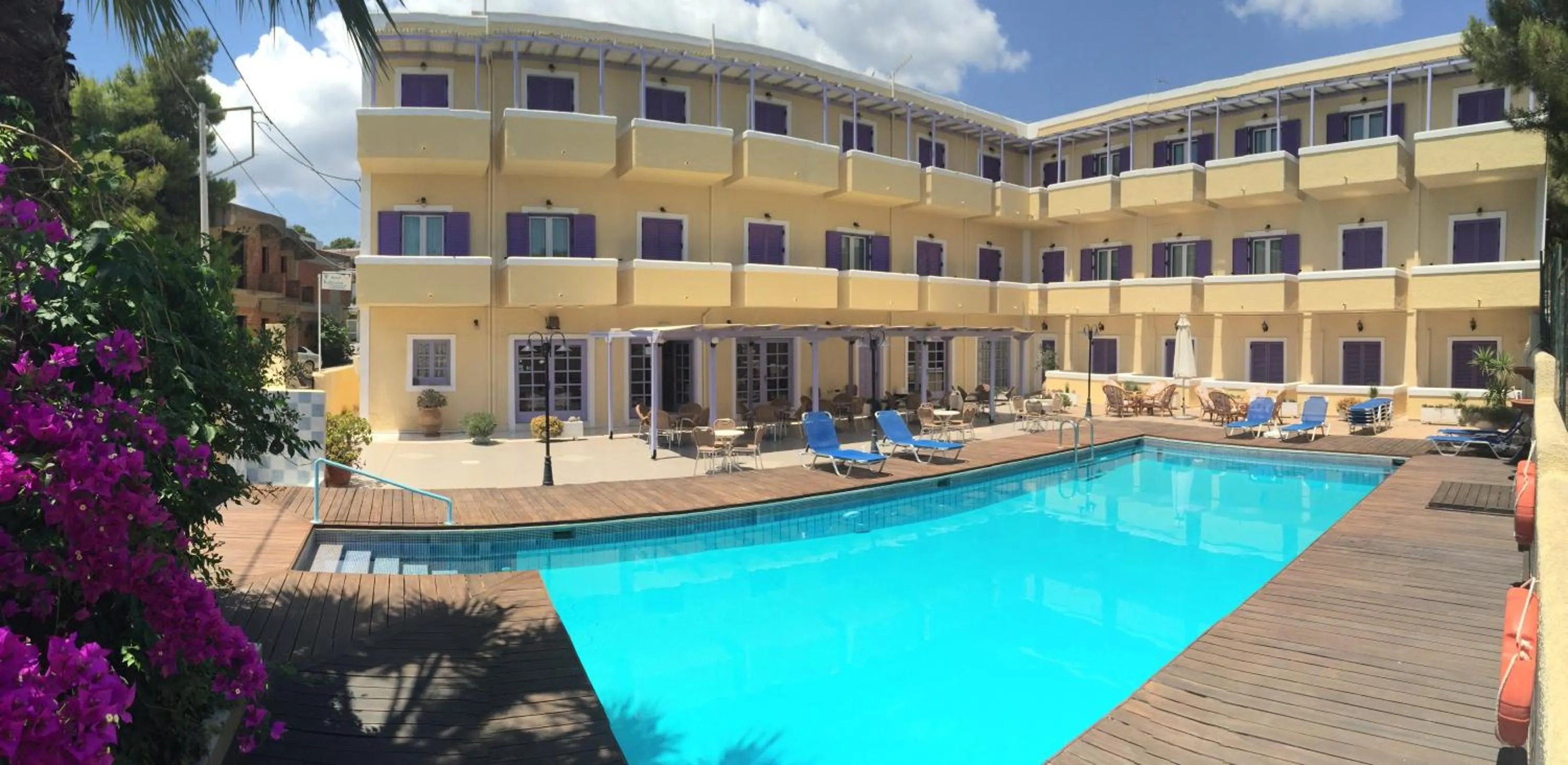 Facade/entrance in Katerina Hotel