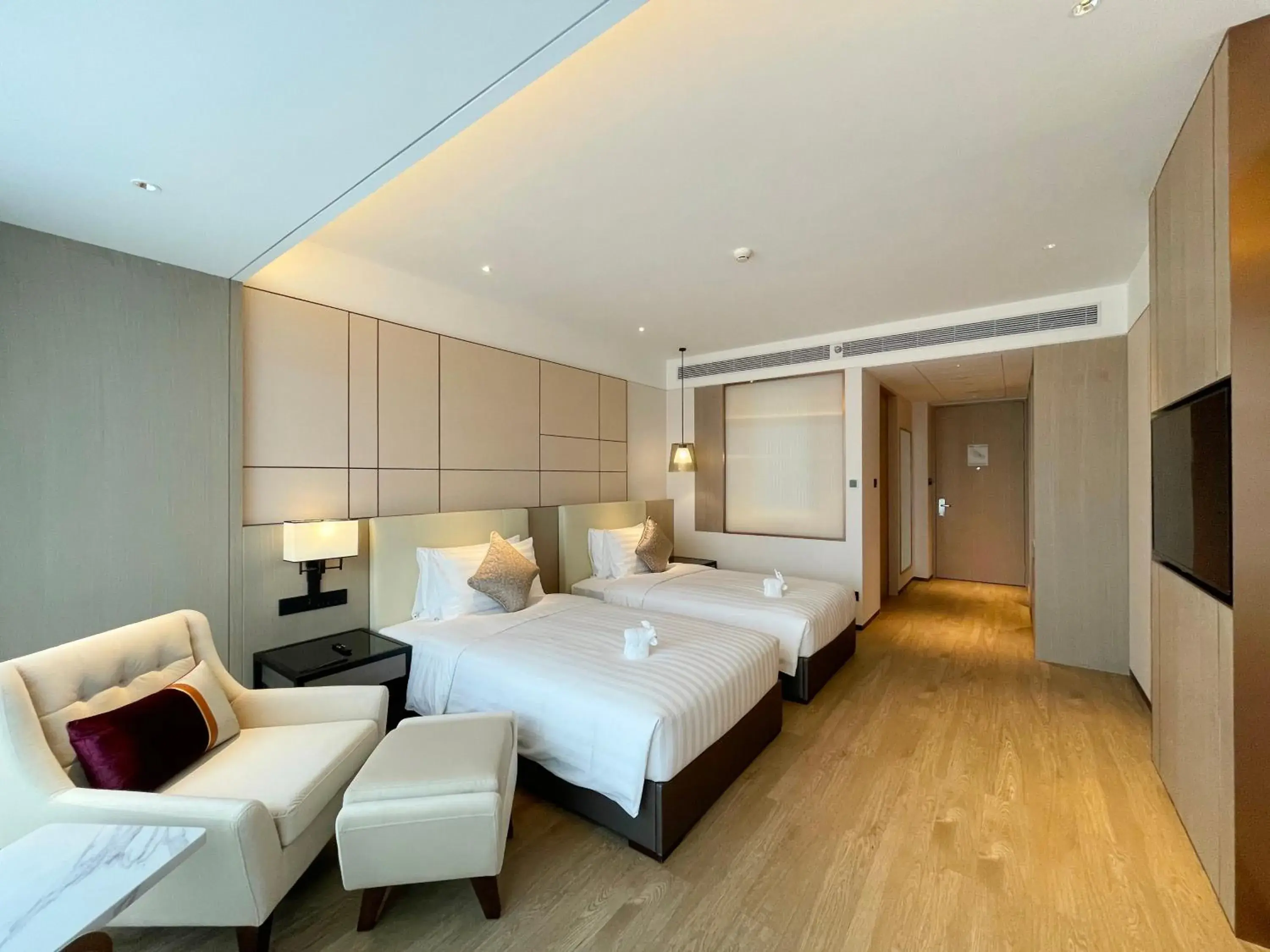 Photo of the whole room, Bed in Kew Green Hotel Hongqiao Shanghai Photo of the whole room, Bed in Kew Green Hotel Hongqiao Shanghai