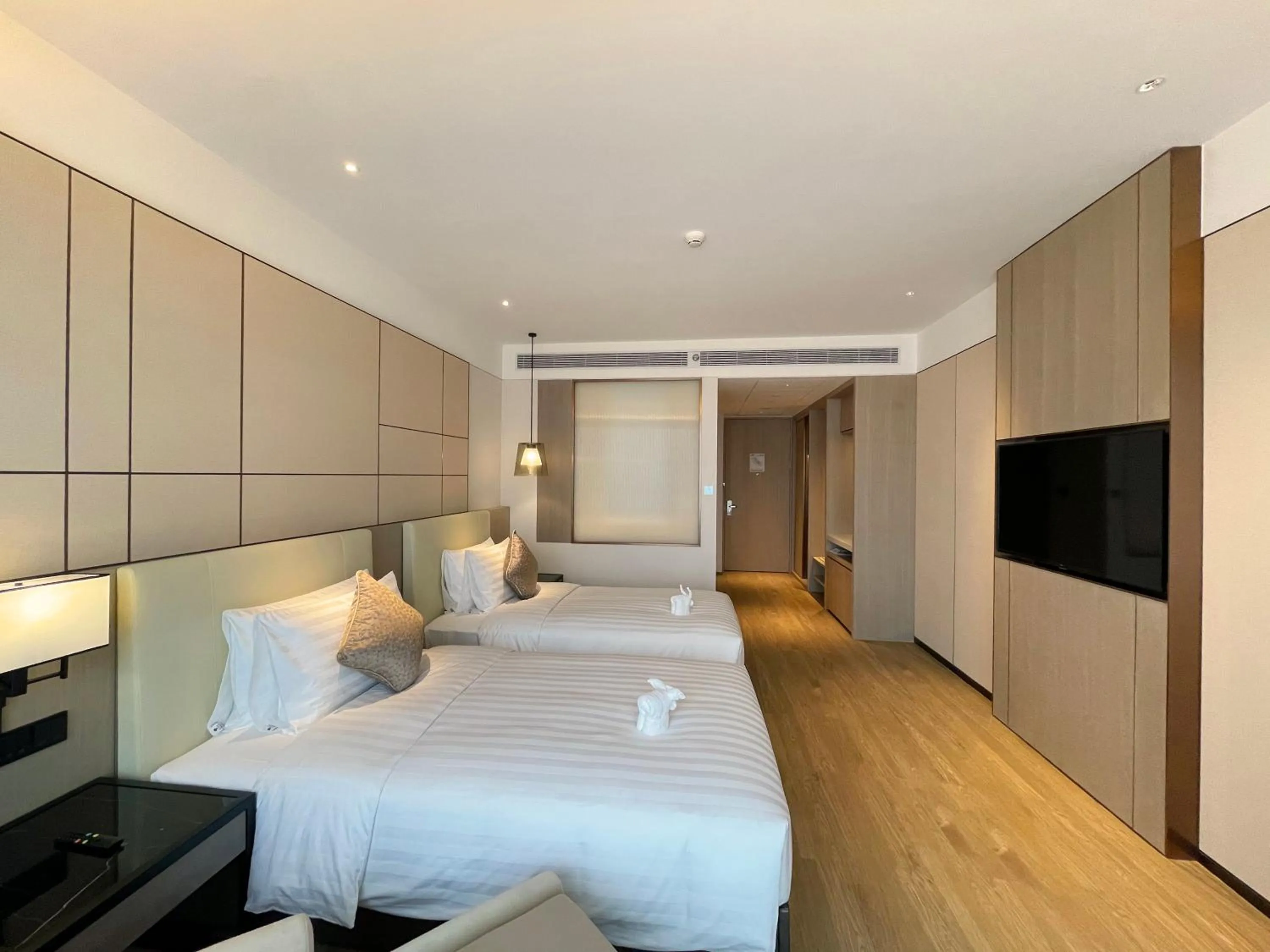 Photo of the whole room, Bed in Kew Green Hotel Hongqiao Shanghai