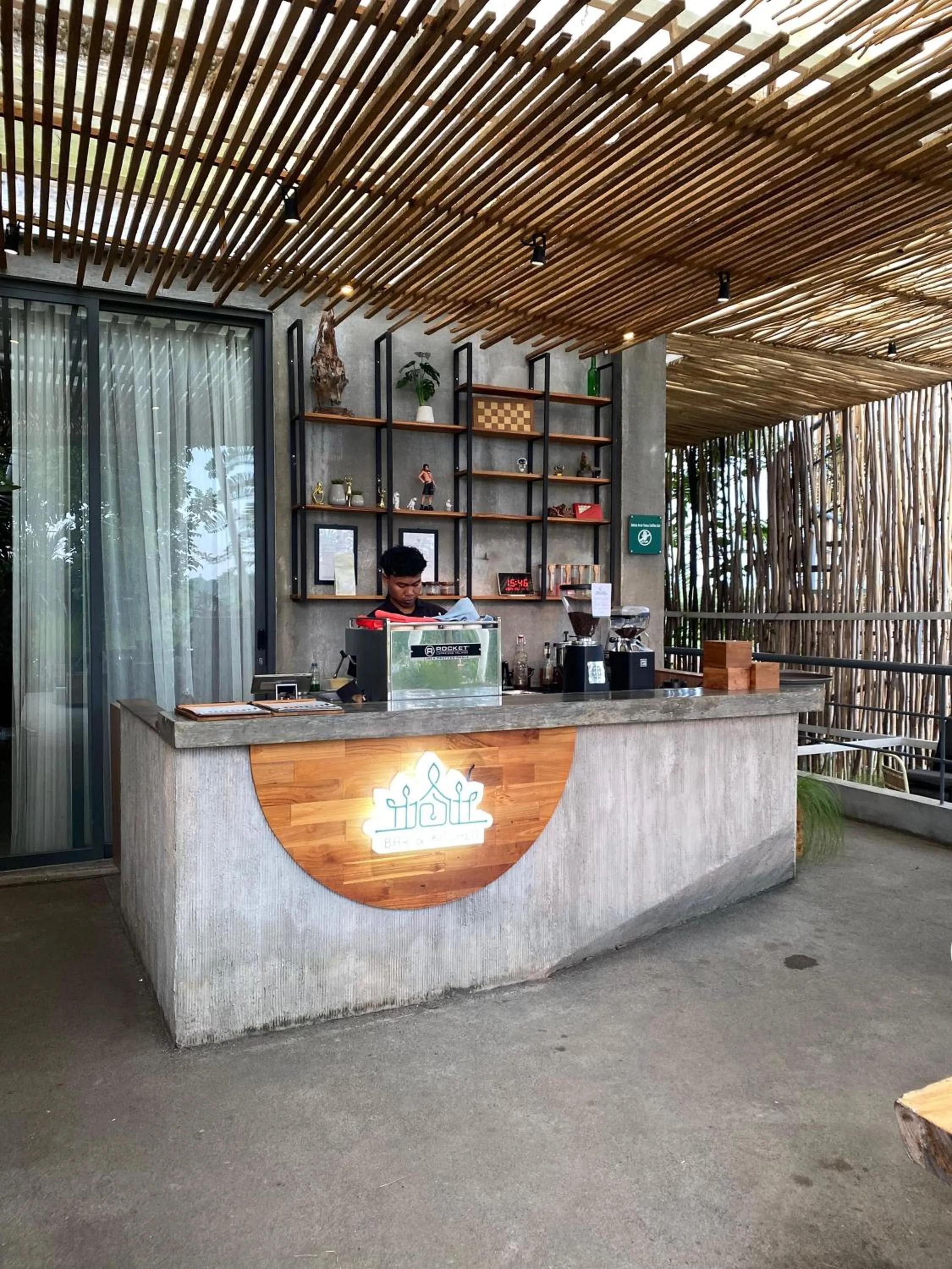 Restaurant/places to eat in Sawah Tamanan Villa & Resort