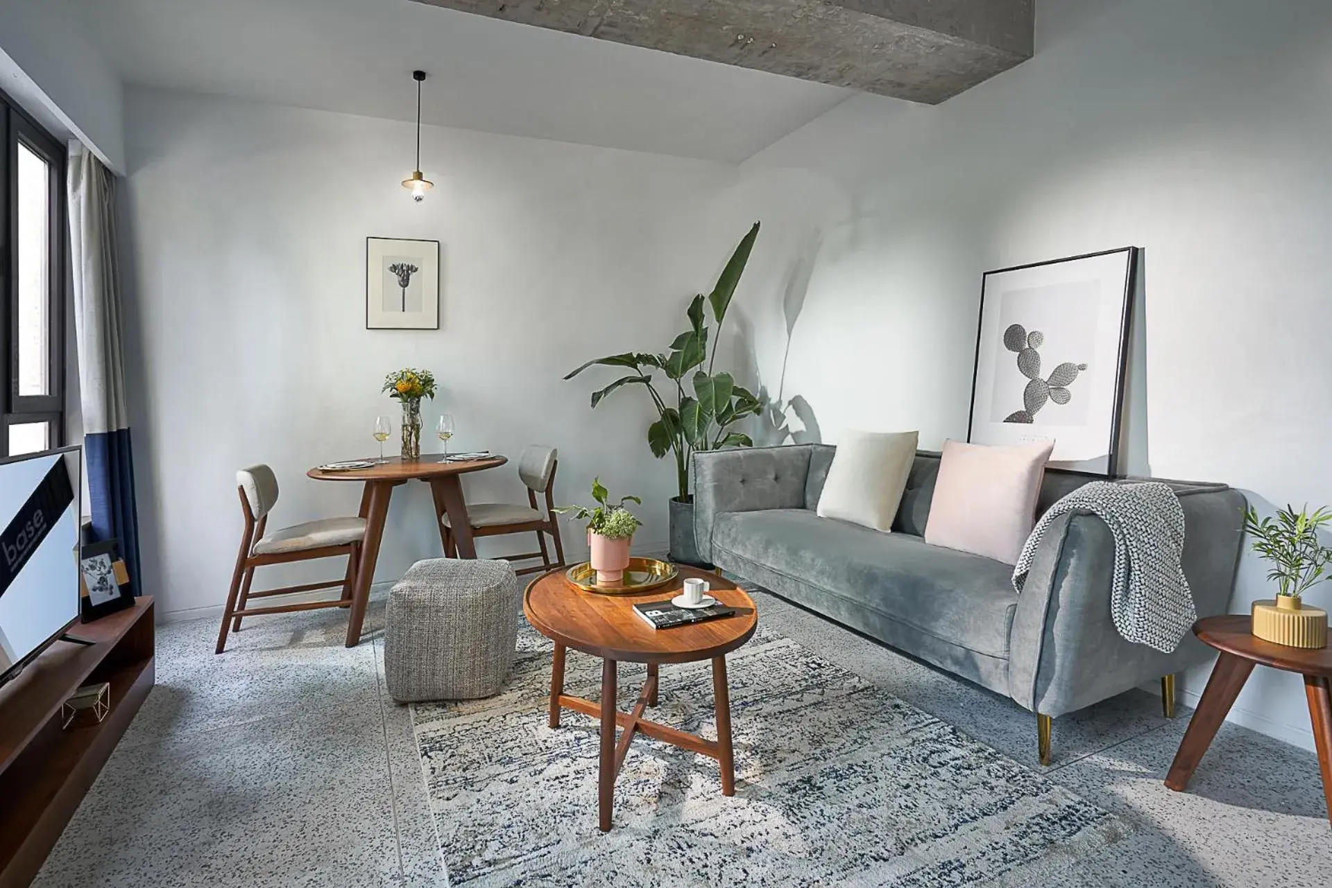 Selected One-Bedroom Apartment in basePLUS-Shanghai Binjiang Serviced Apartment Selected One-Bedroom Apartment in basePLUS-Shanghai Binjiang Serviced Apartment