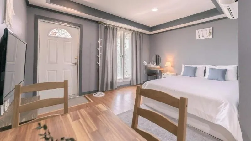 Bed in Tinkerbell Pension