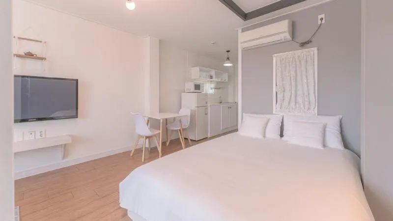 Bed in Tinkerbell Pension