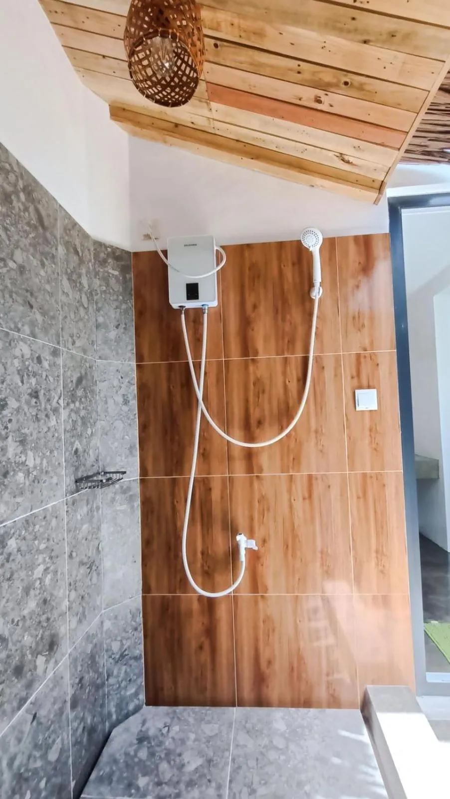 Shower in Treeshade Resort & Spa Moalboal