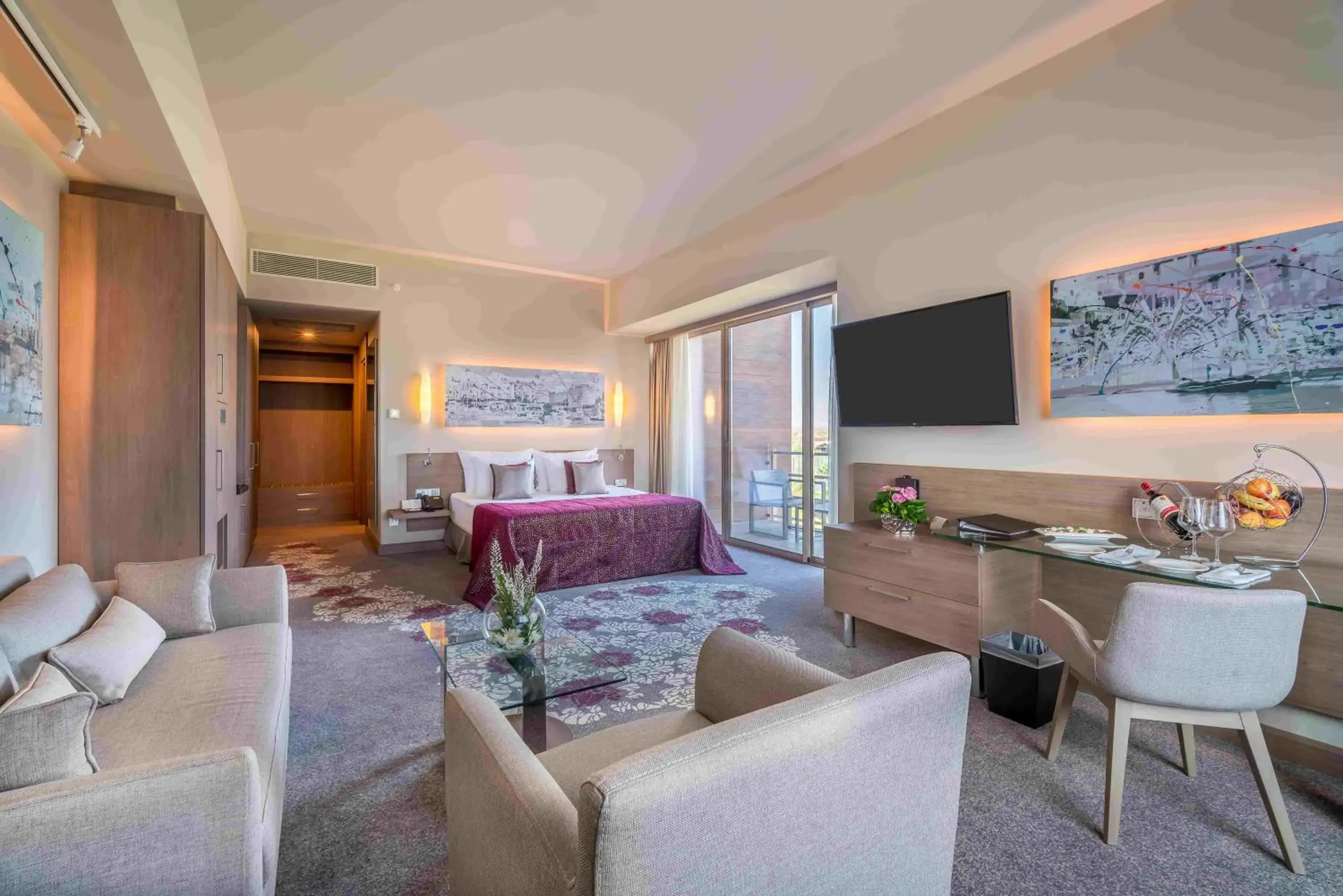 Corner Suite in Concorde Luxury Resort & Casino Corner Suite in Concorde Luxury Resort & Casino