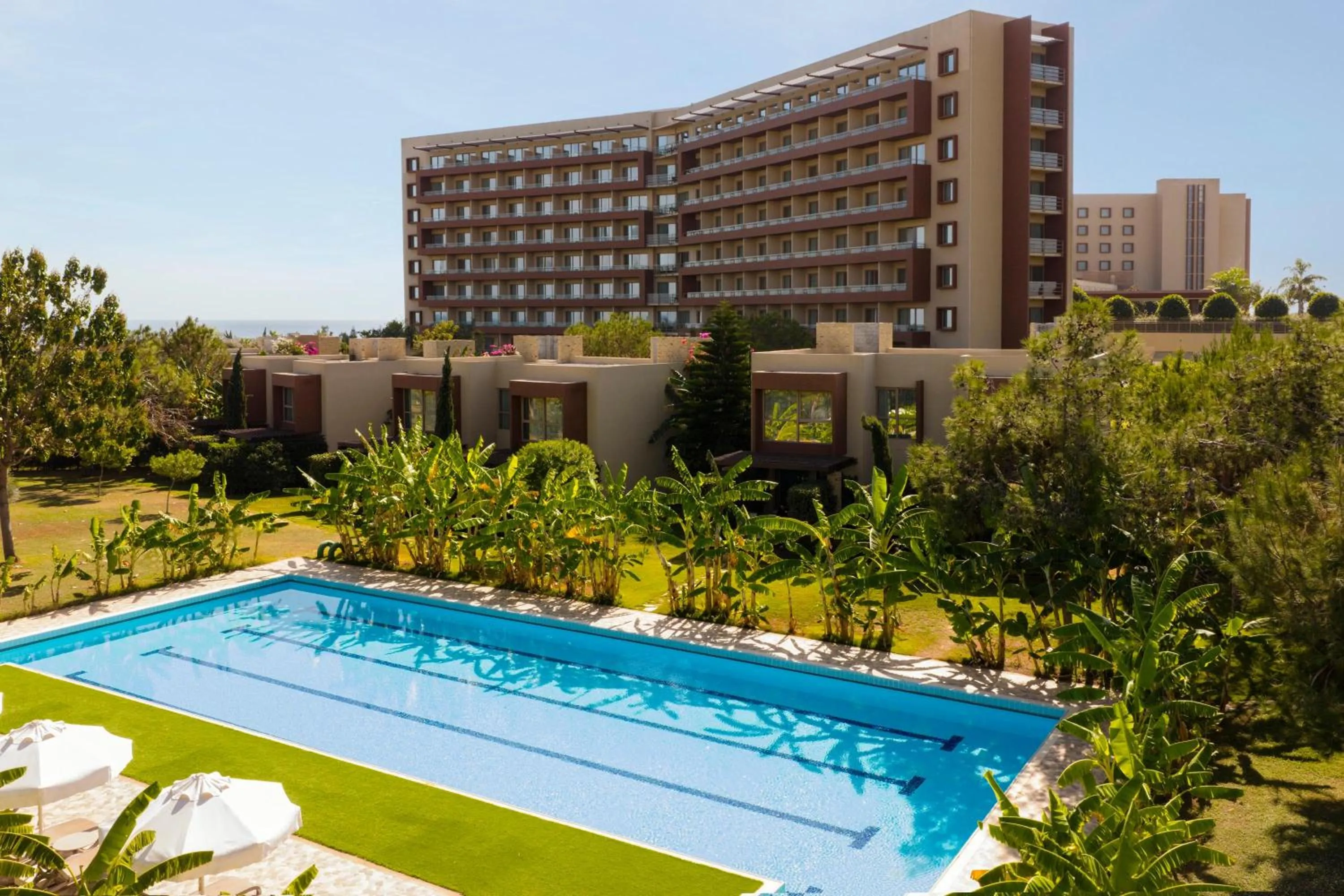 Swimming pool in Concorde Luxury Resort & Casino