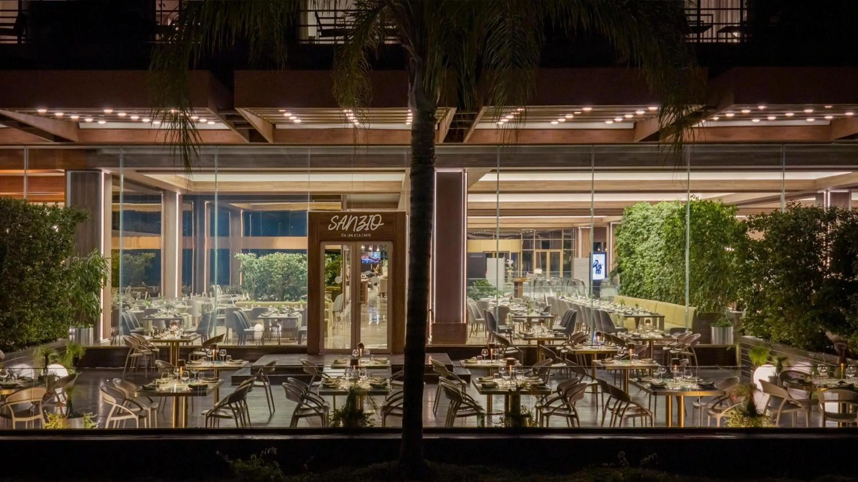 Restaurant/places to eat in Concorde Luxury Resort & Casino