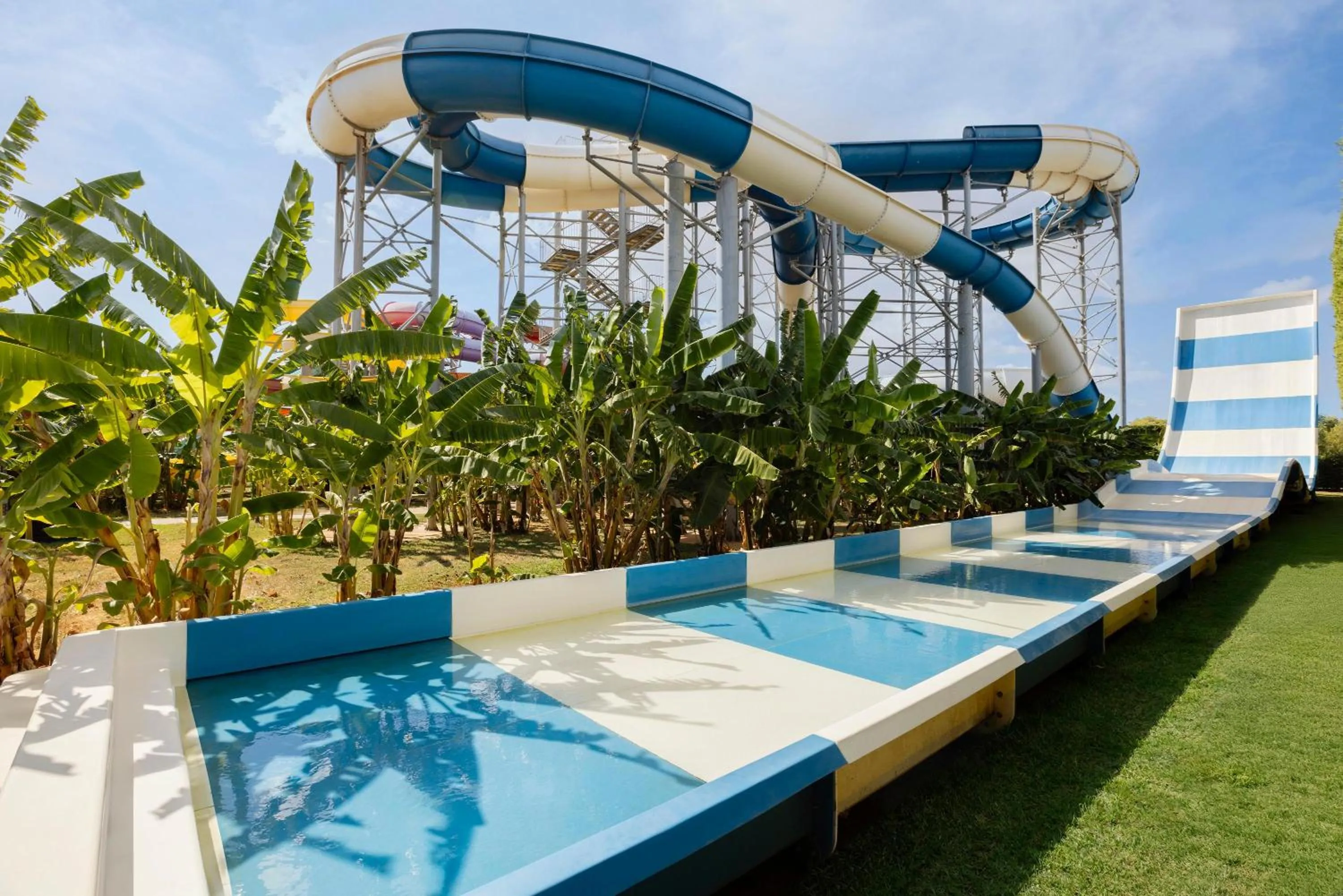 Activities in Concorde Luxury Resort & Casino