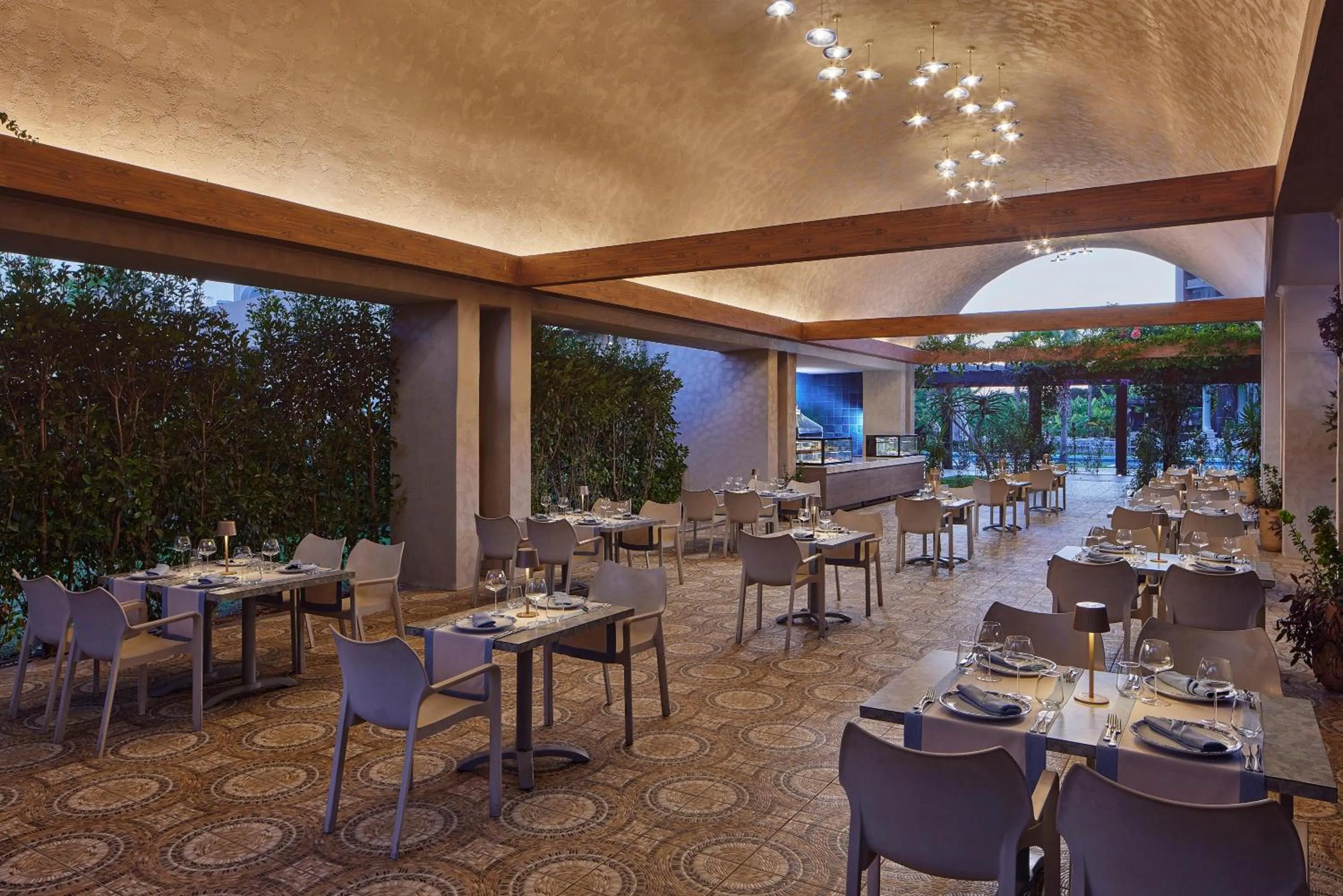 Restaurant/places to eat in Concorde Luxury Resort & Casino