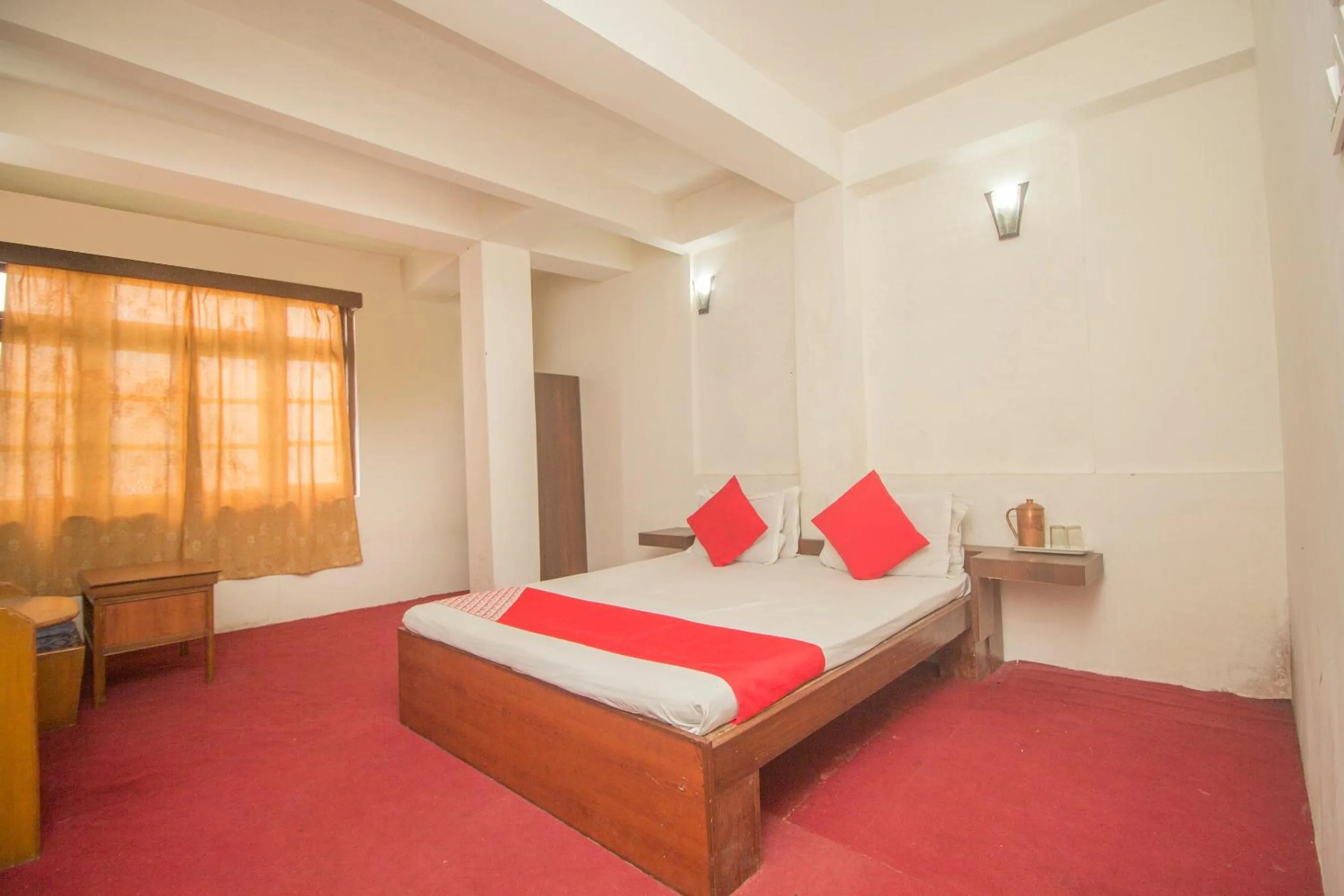 Bedroom, Bed in Hotel O Basar International