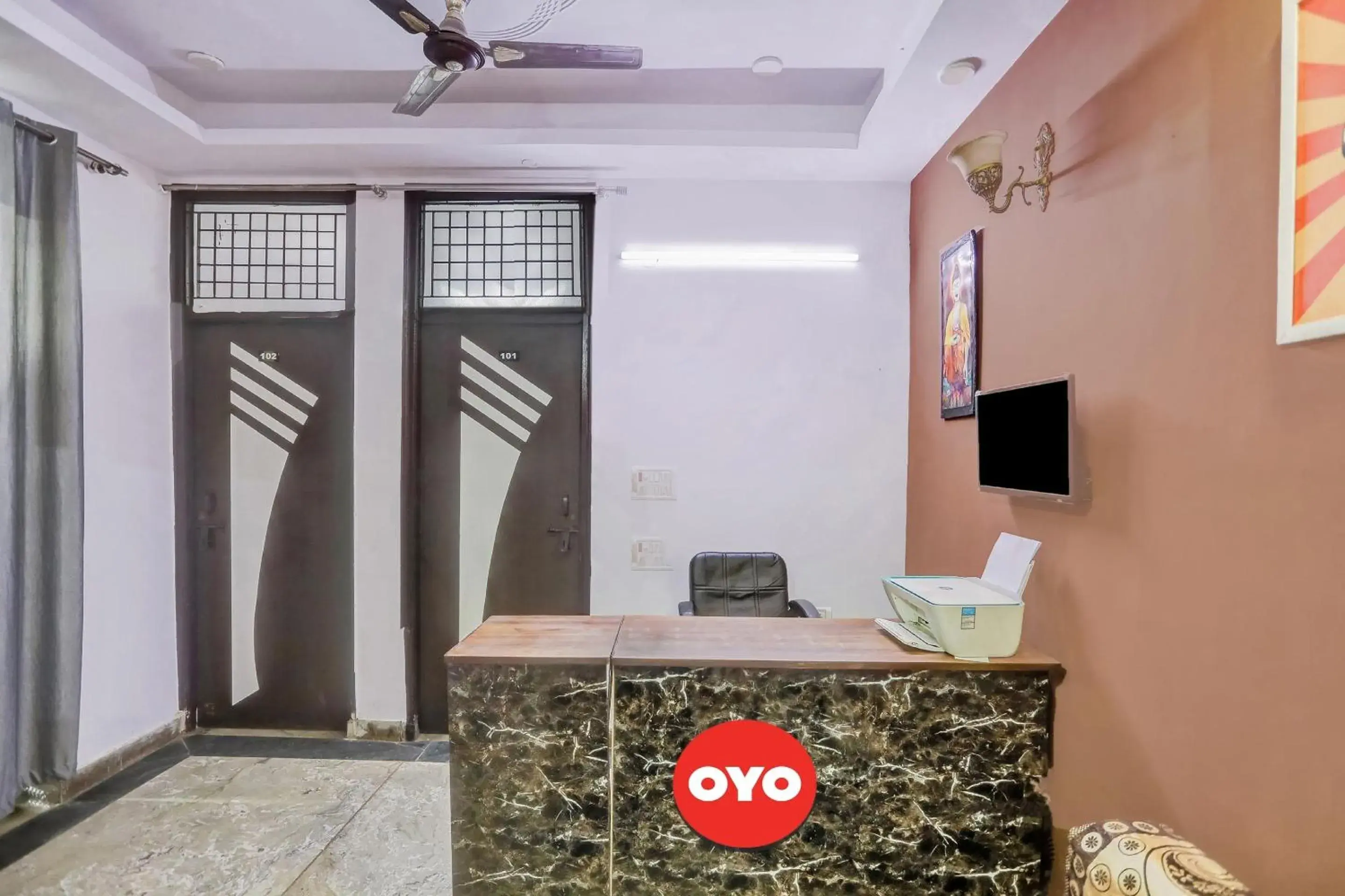 Lobby or reception in Super Hotel O Satguru Residency Lobby or reception in Super Hotel O Satguru Residency