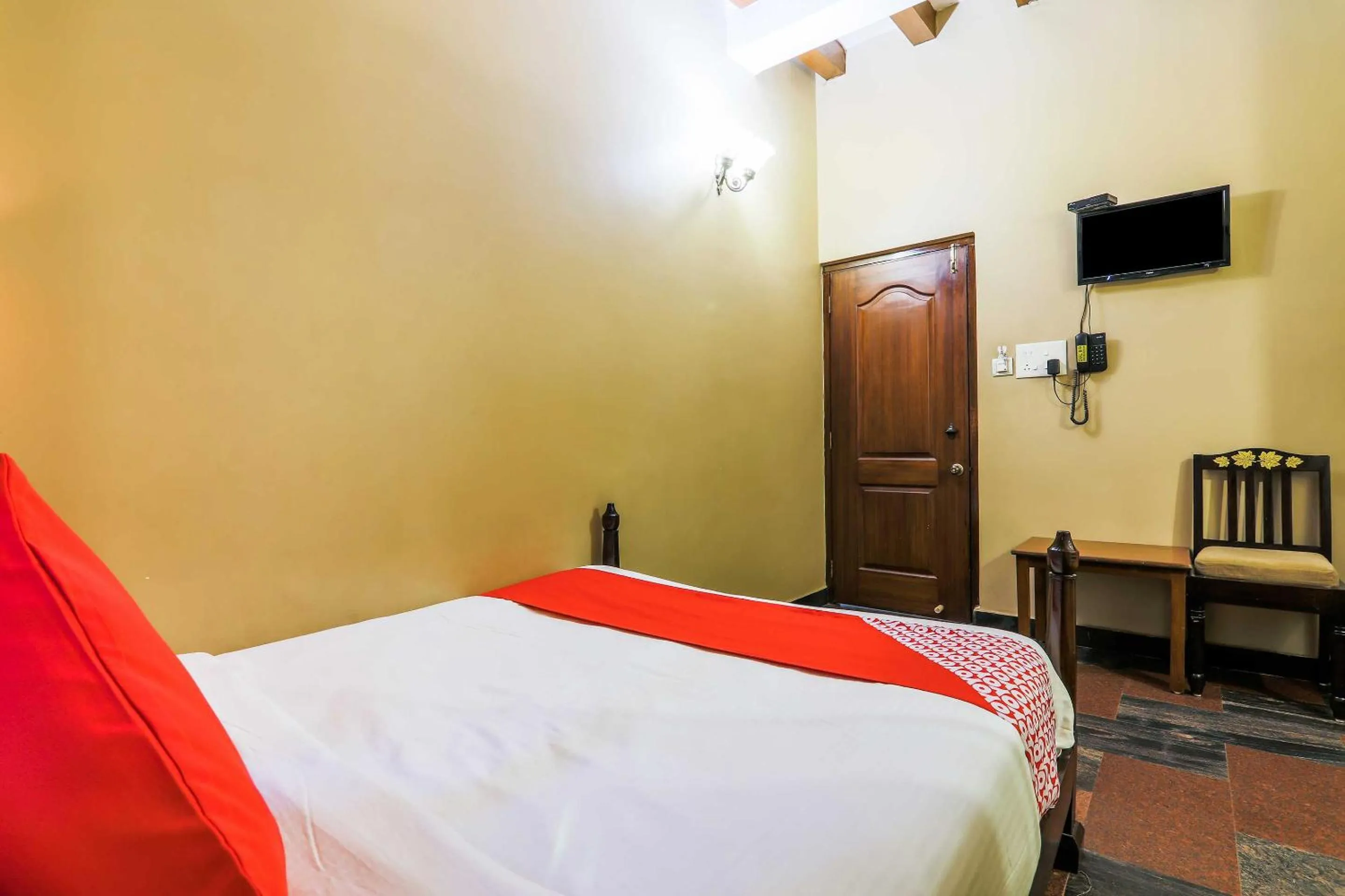 Bedroom, Bed in Hotel O Kams Coco De Parra