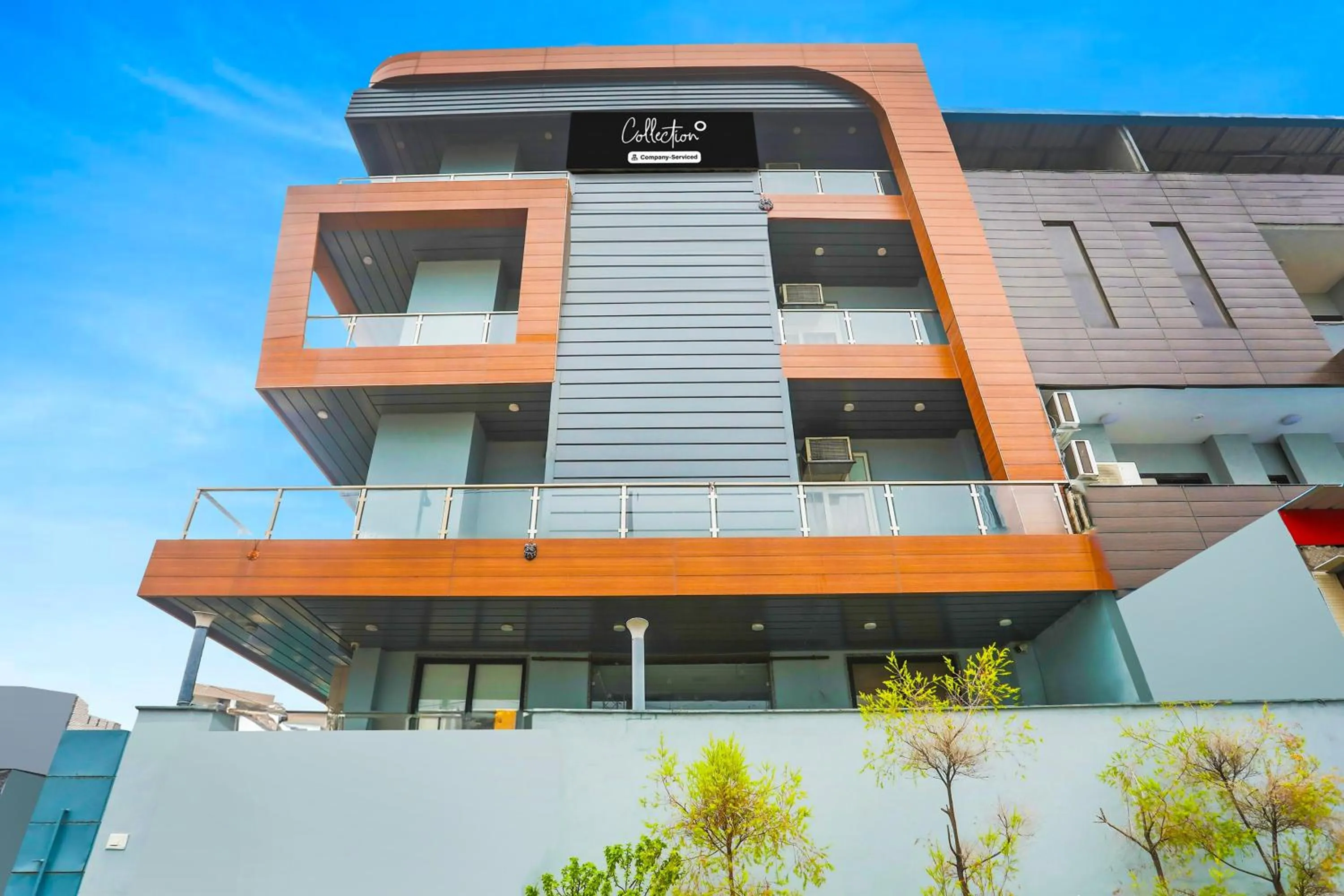 Facade/entrance in Super Collection O Sector 44 Near Botanical Garden formerly Hotel Culture