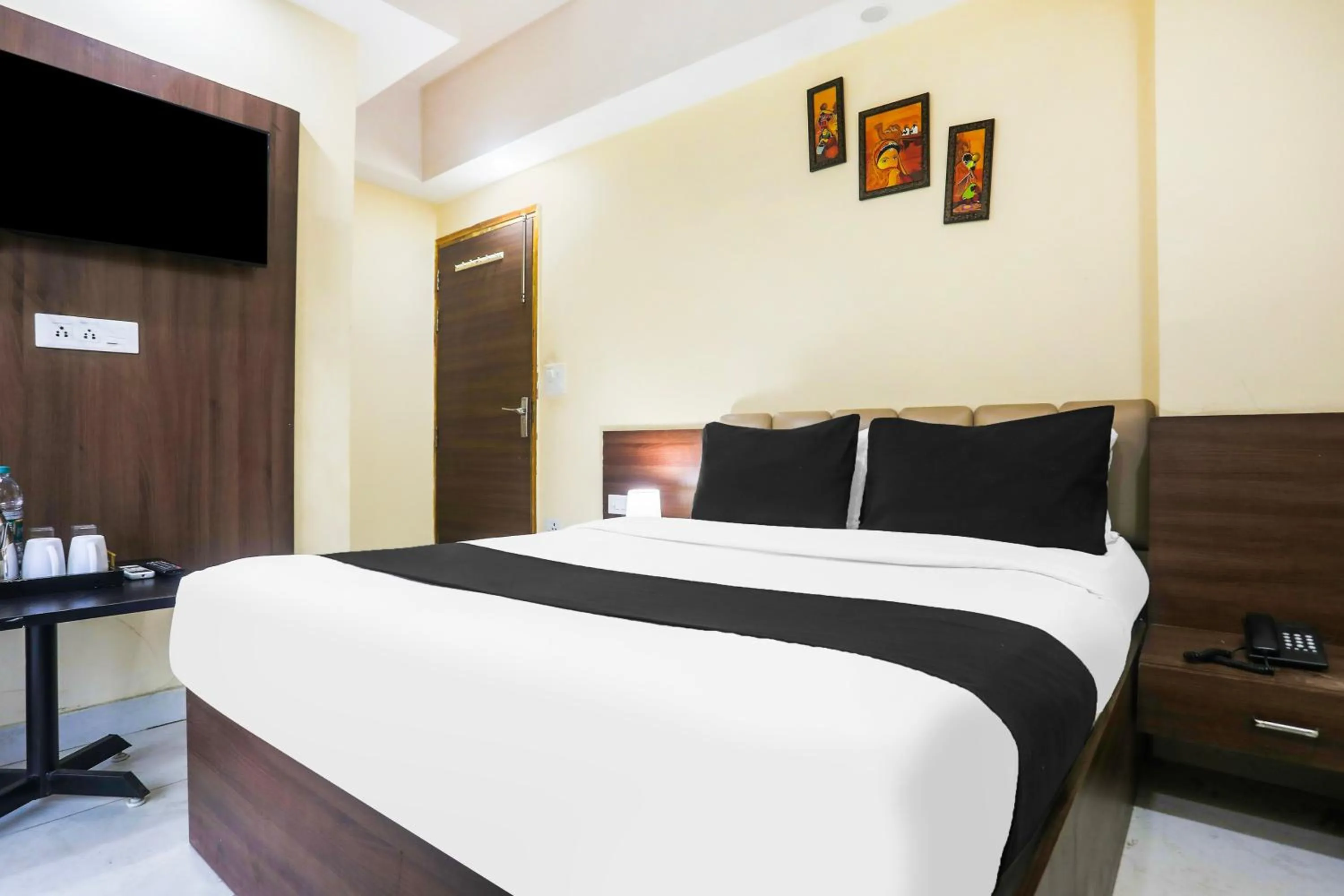 Bedroom in Super Collection O Sector 44 Near Botanical Garden formerly Hotel Culture